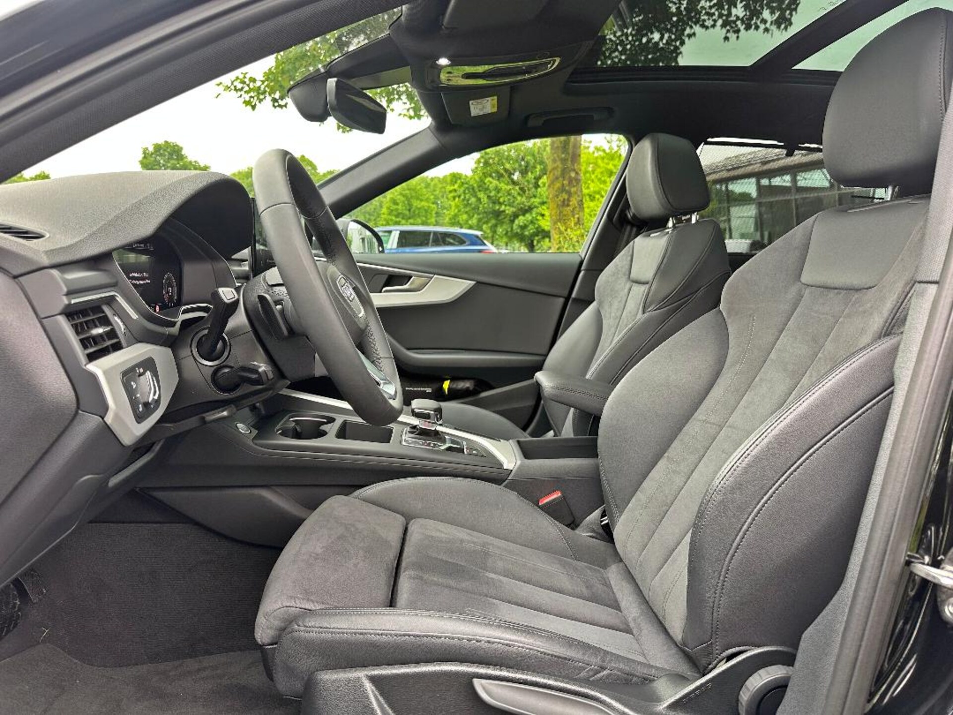 Audi A4 Avant S line