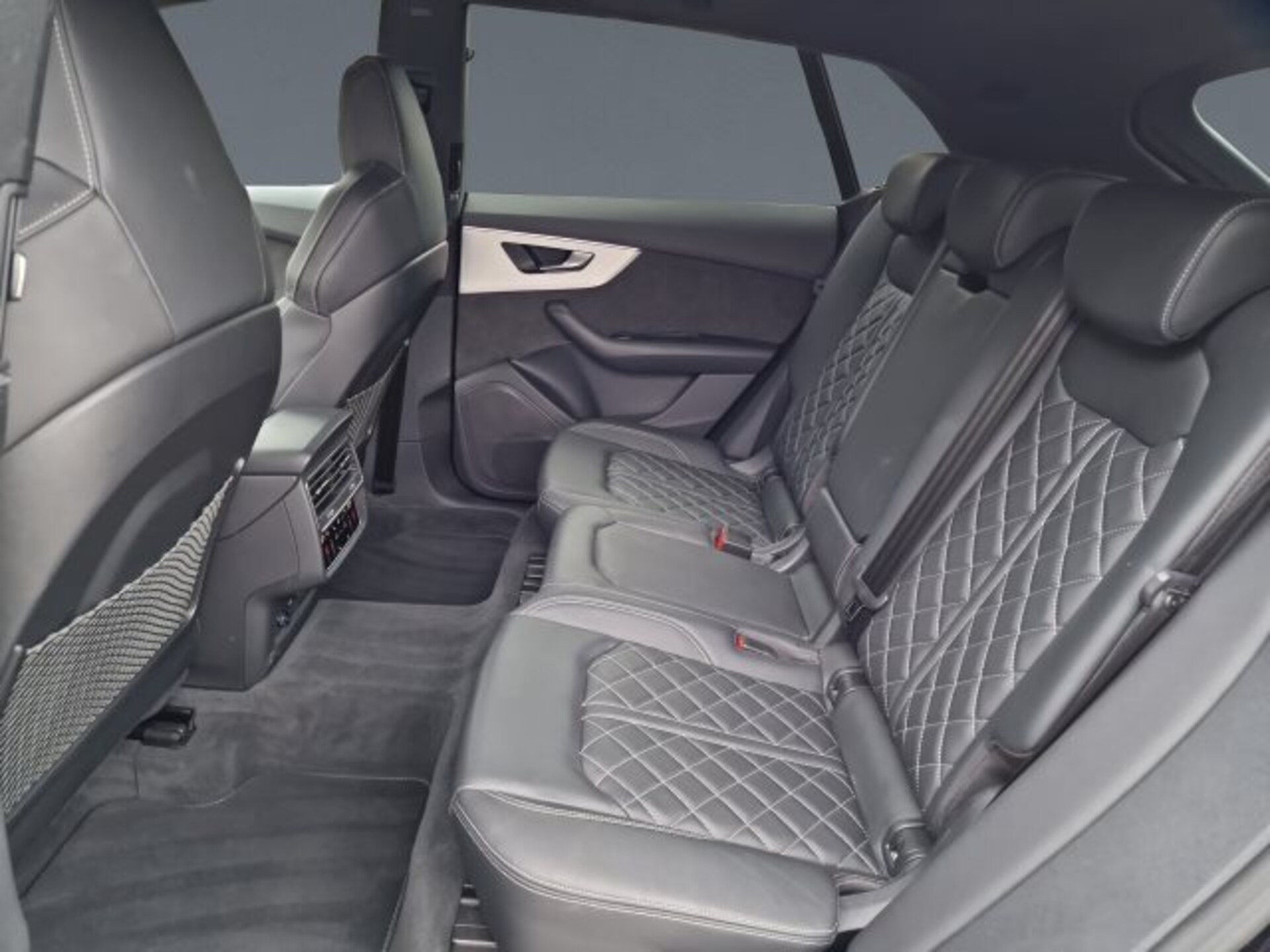 Audi SQ8 SUV