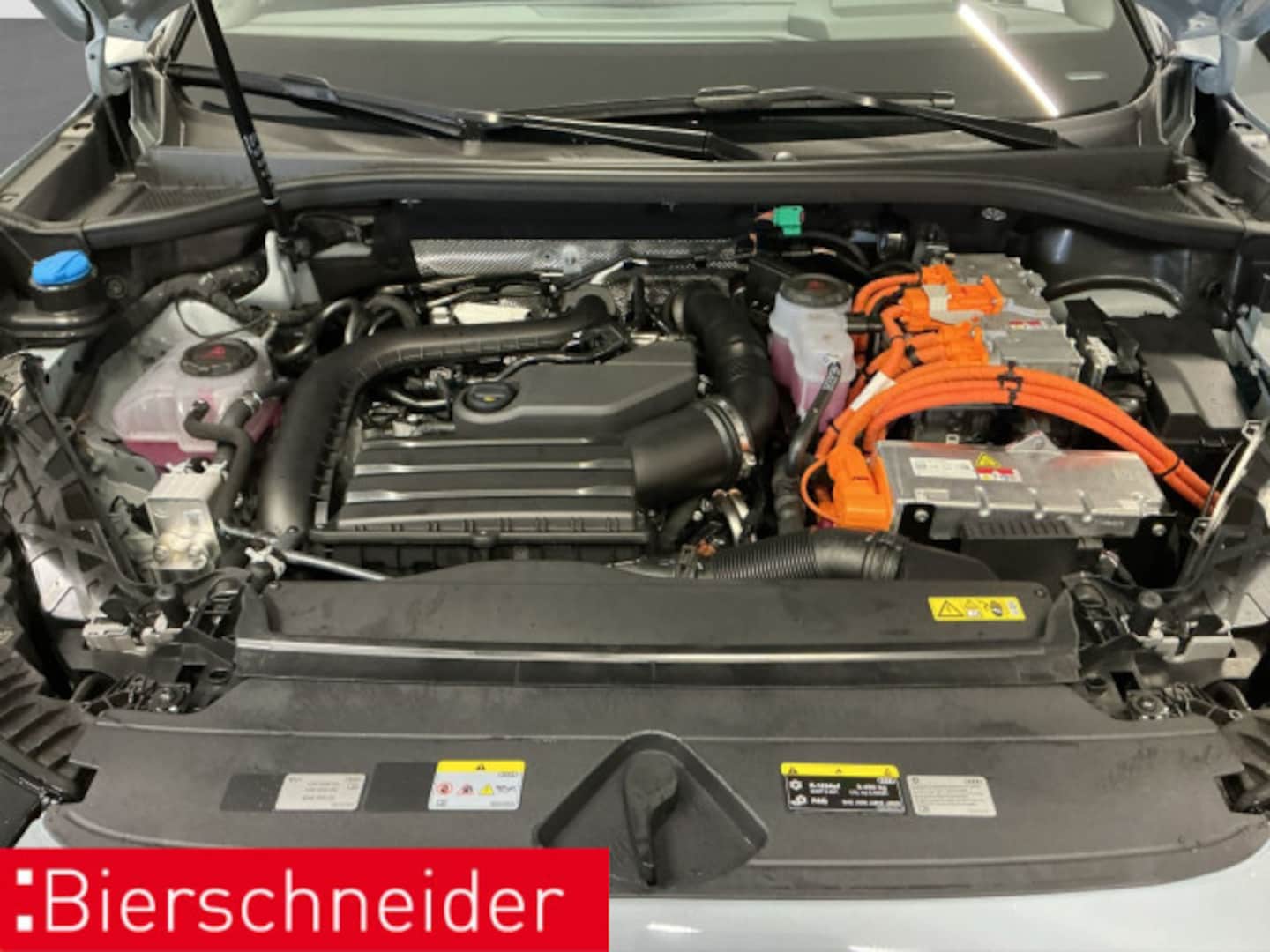 Bild über Audi Q3 Sportback e-hybrid e-hybrid 200 kW S tronic - für weitere Informationen kontaktieren Sie den Audi Partner