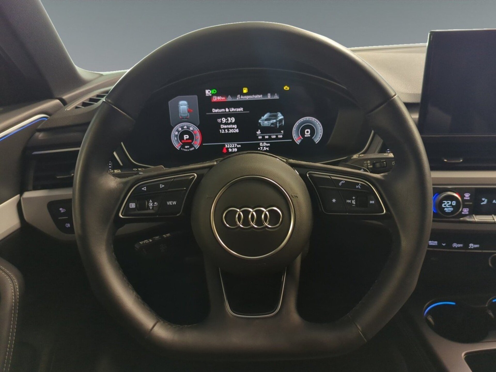 Audi A4 Avant S line