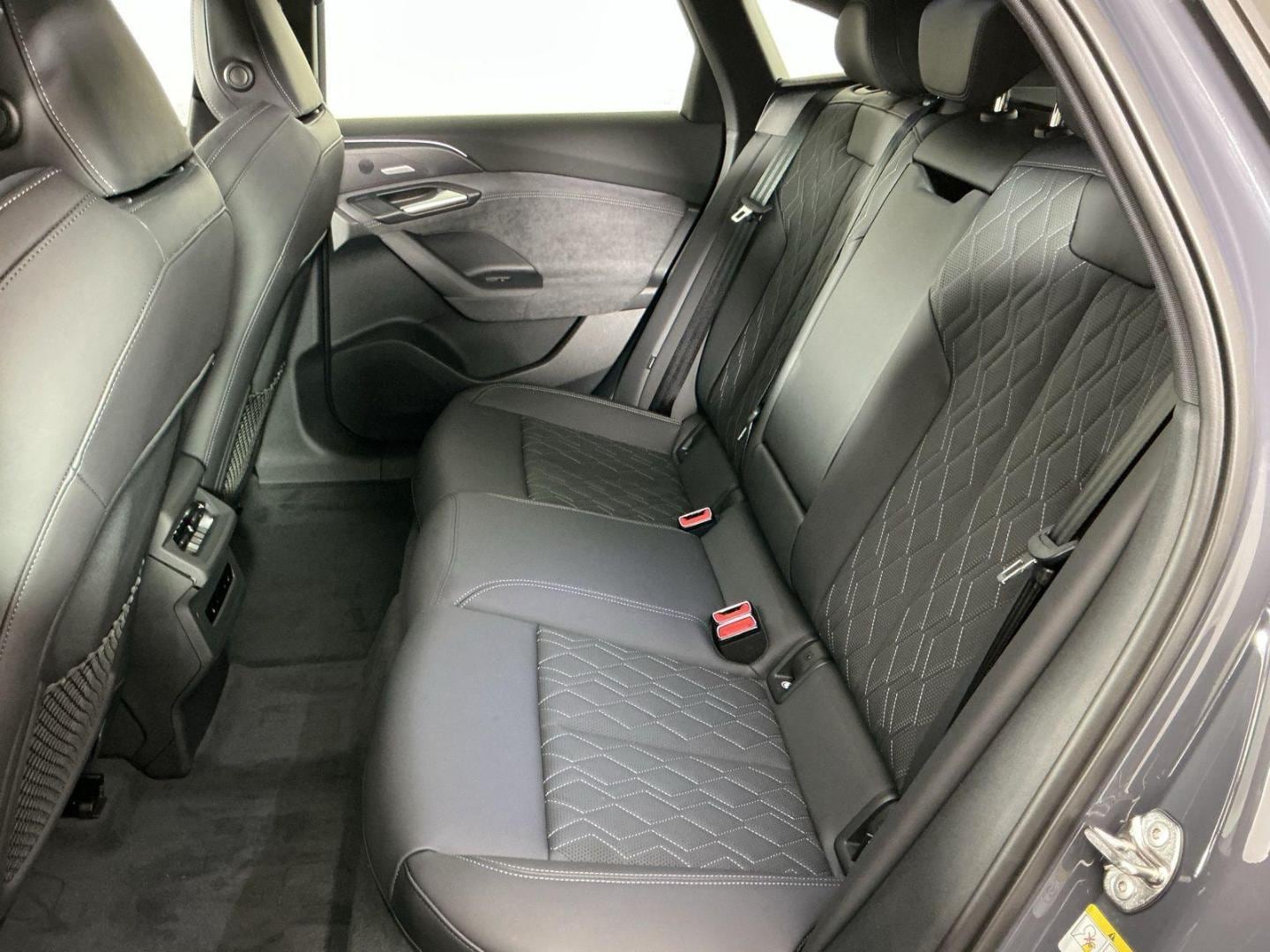 2025 Audi S6 Sportback e-tron Premium Plus - Photo 20
