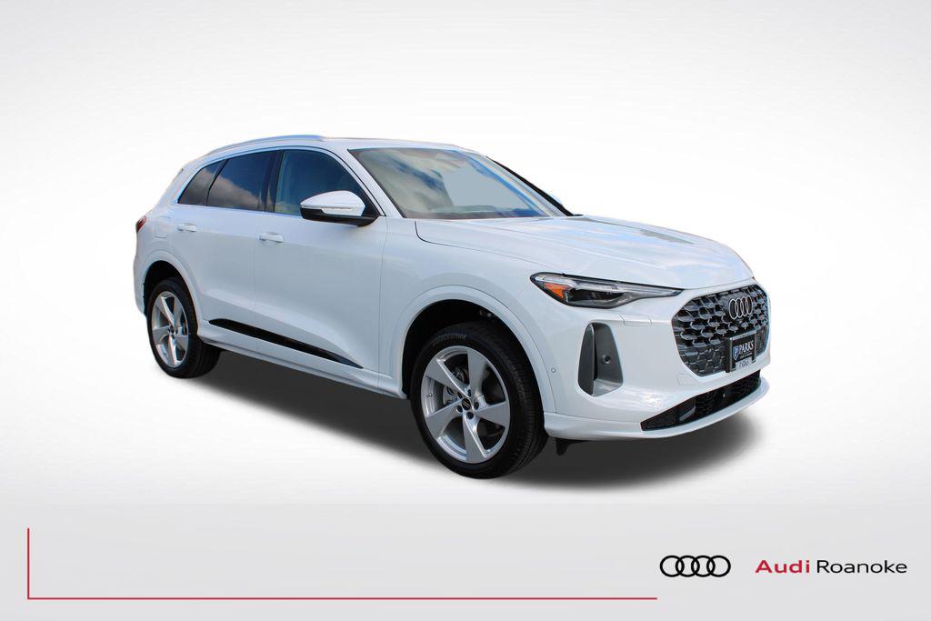 2025 Audi Q5 40 Premium Plus's photo