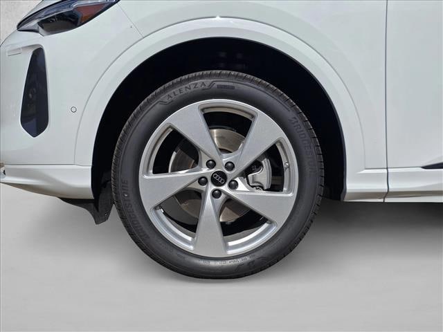 2025 Audi Q5 Premium Plus - Photo 9