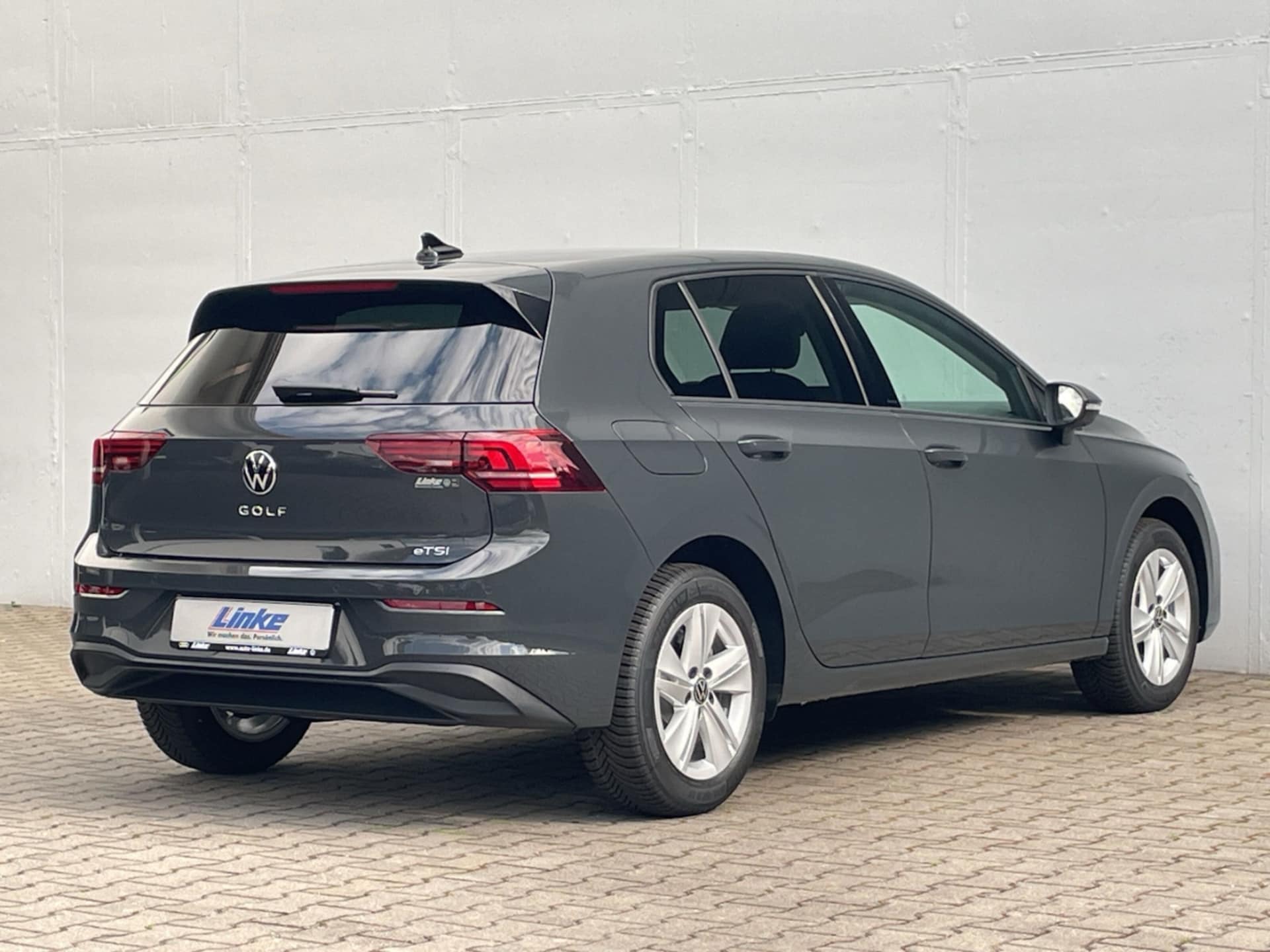 Volkswagen Golf Life