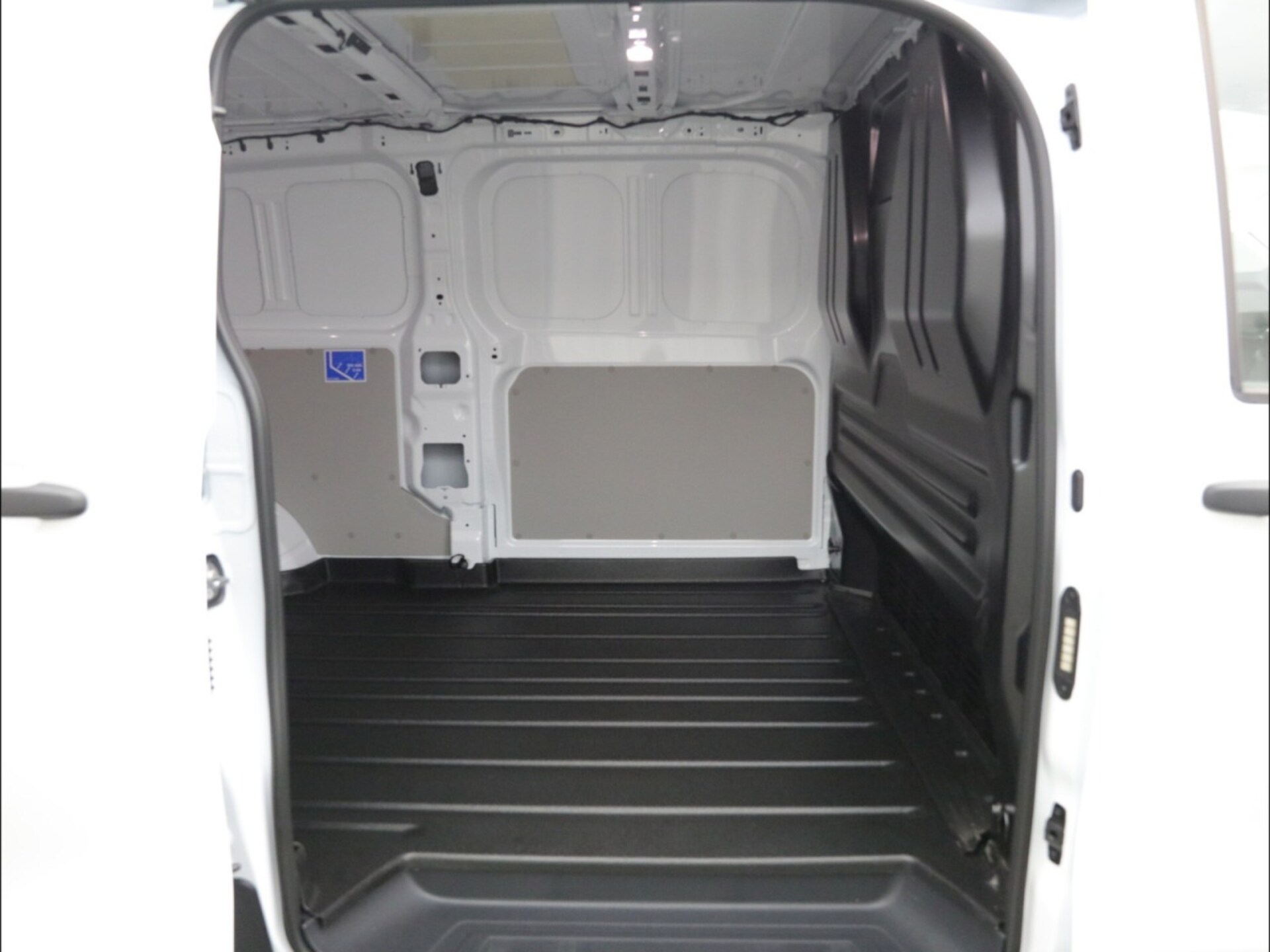 Volkswagen Transporter Kasten langer Radstand