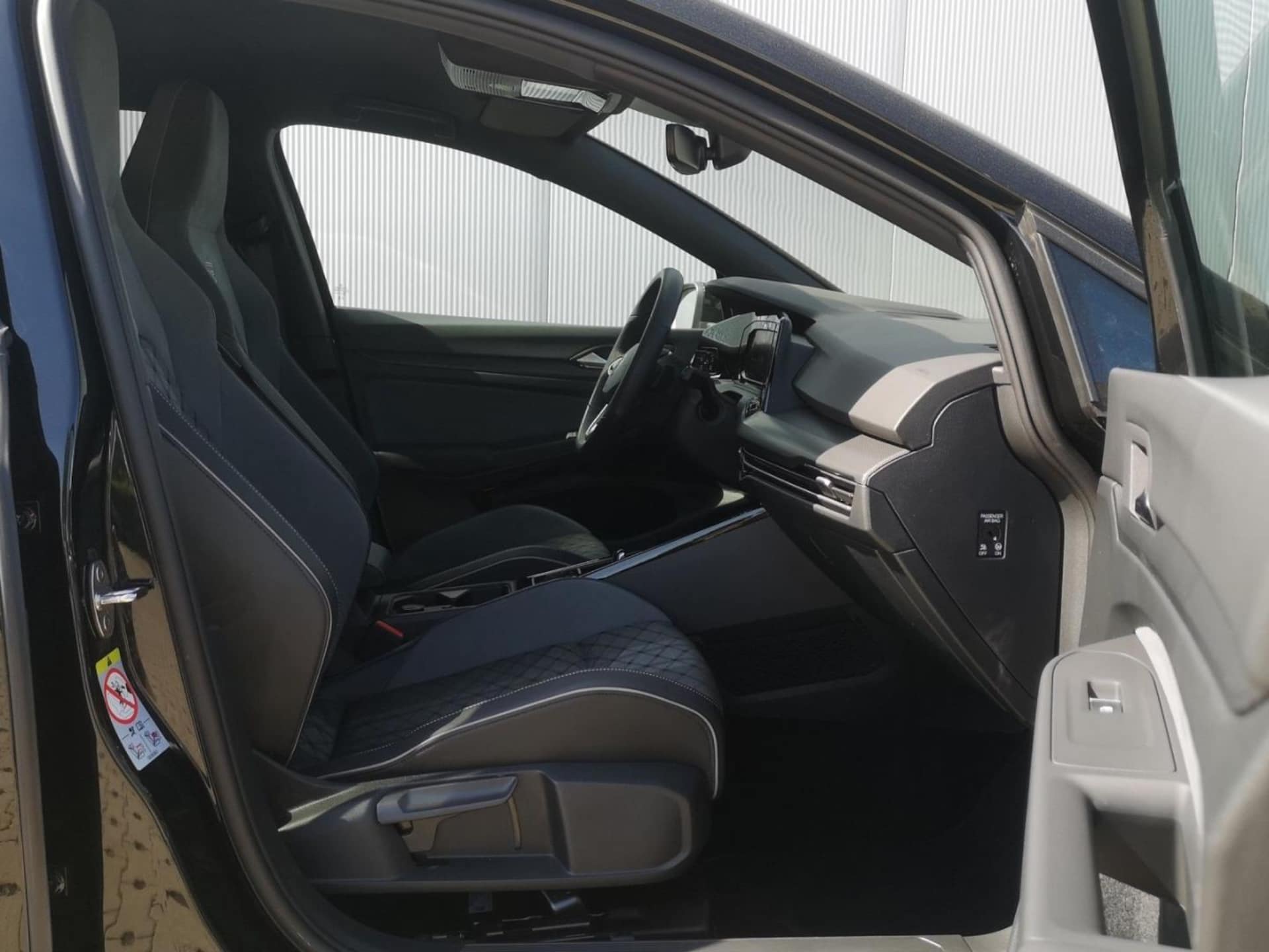 Volkswagen Golf R-Line