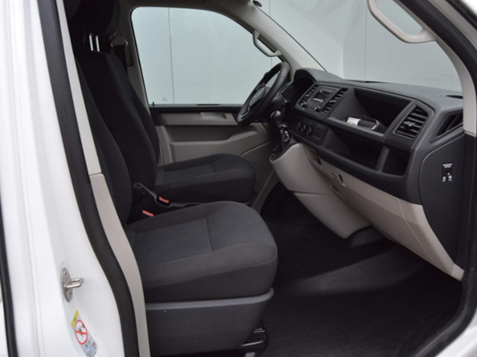 Volkswagen T6 Transporter Kasten kurzer Radstand