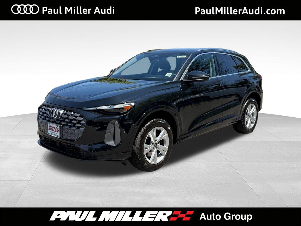 2025 Audi Q5 40 Premium's photo