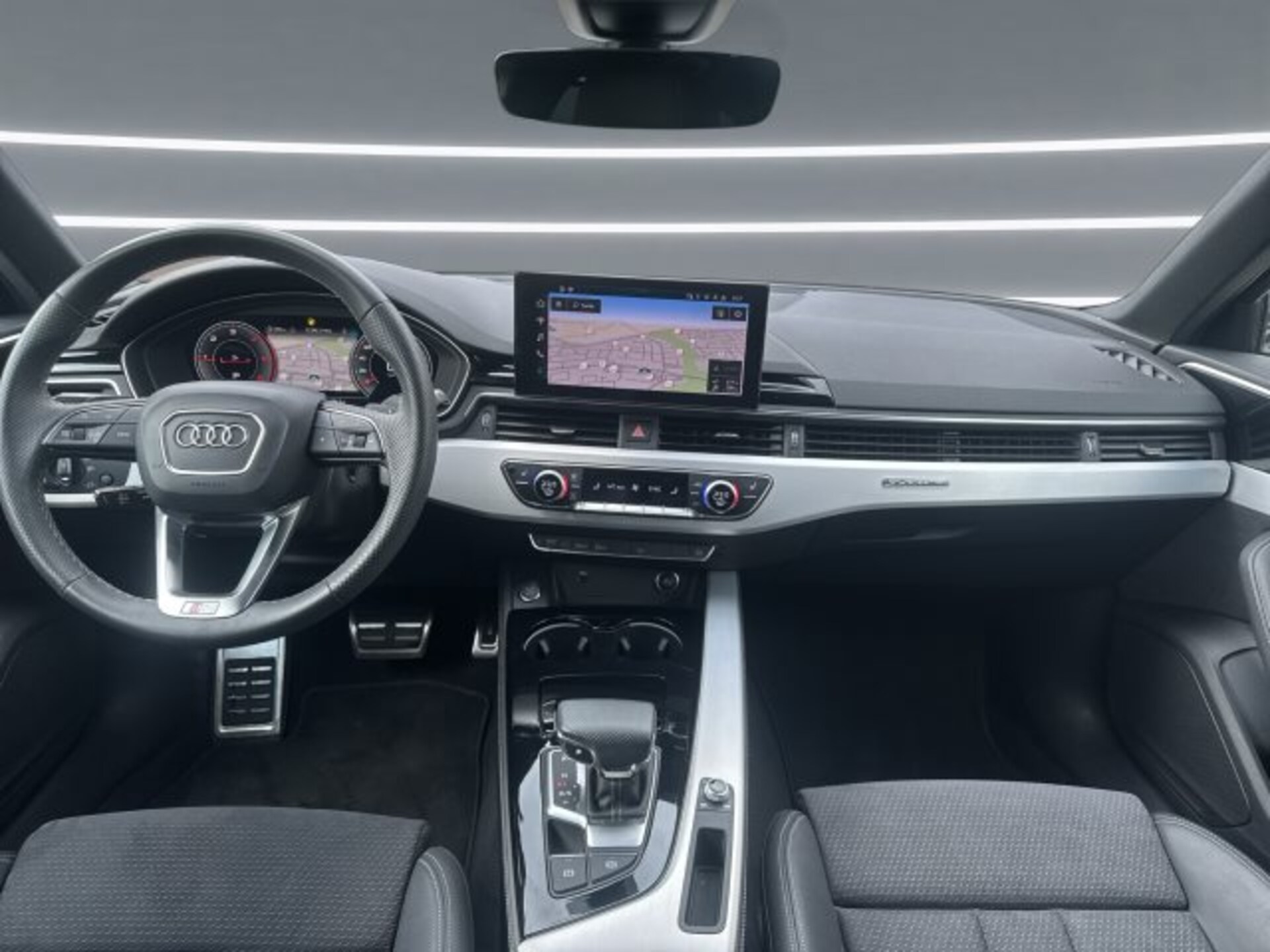 Audi A4 Avant S line