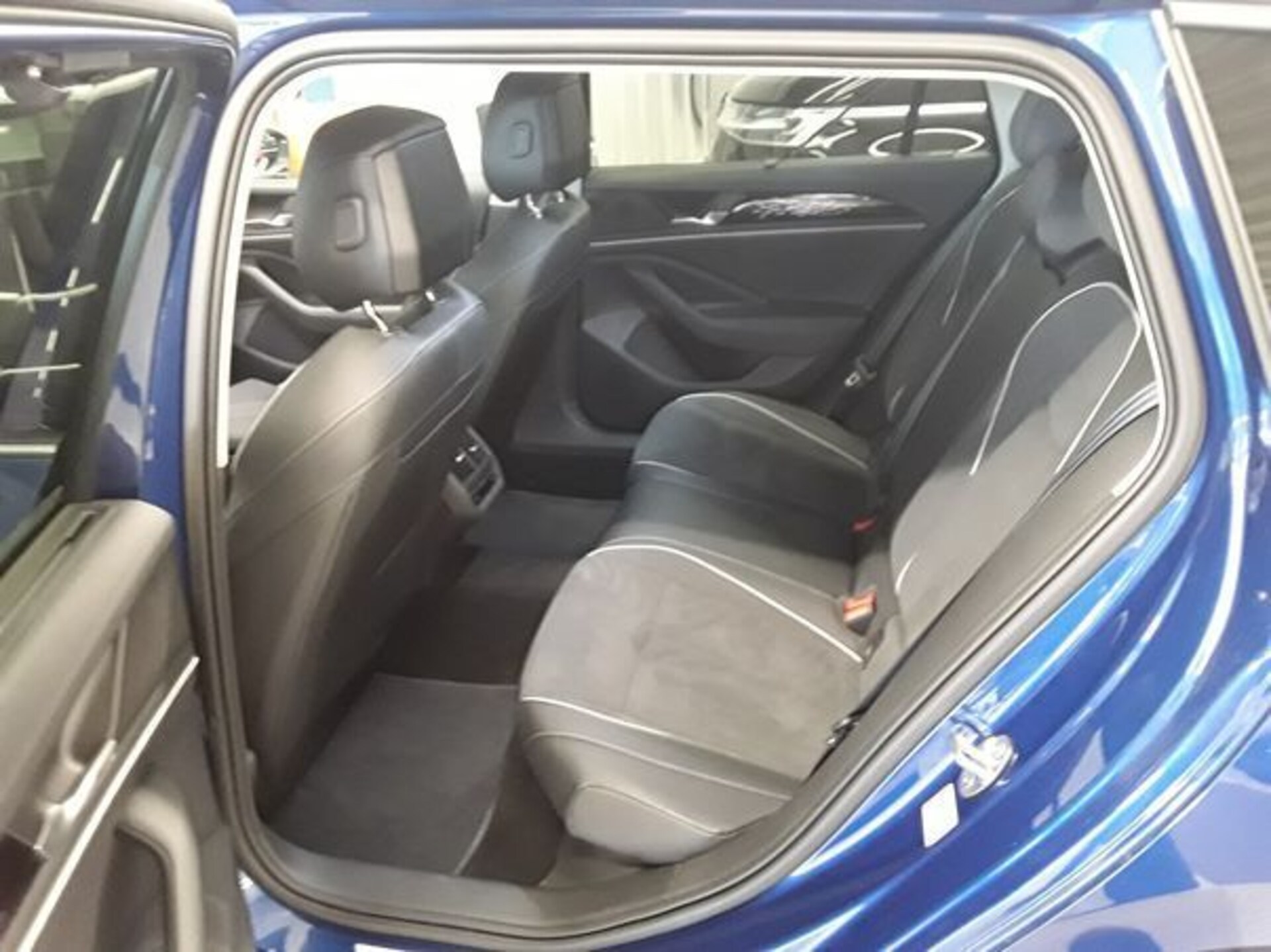Volkswagen Passat Elegance