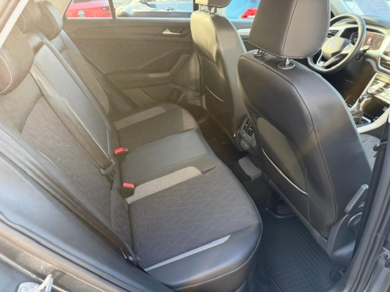 Volkswagen T-Roc – Bild 12