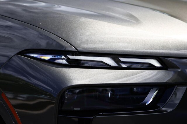 2025 BMW X7