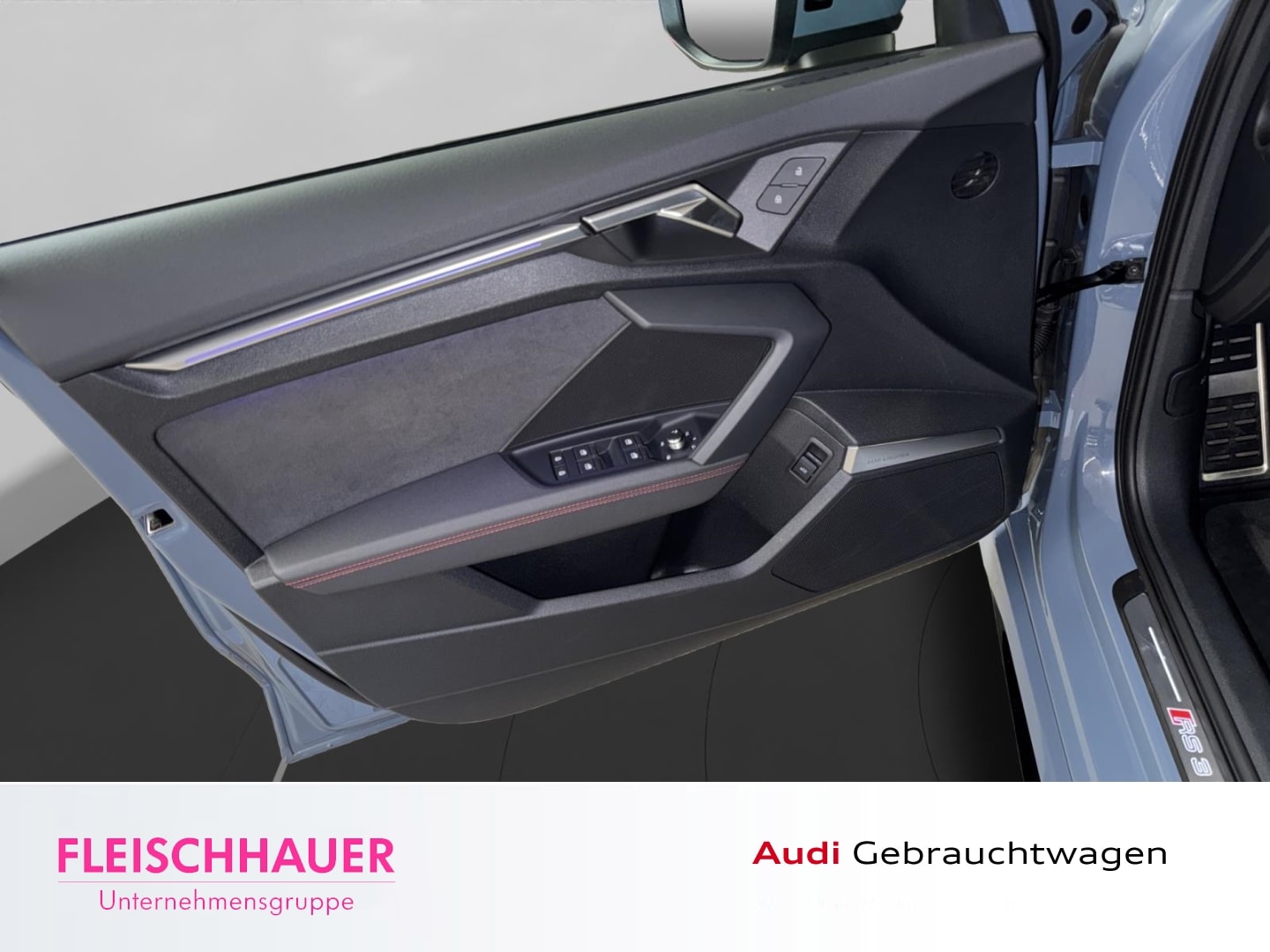 Bild über Audi RS 3 Sportback TFSI quattro S tronic - für weitere Informationen kontaktieren Sie den Audi Partner
