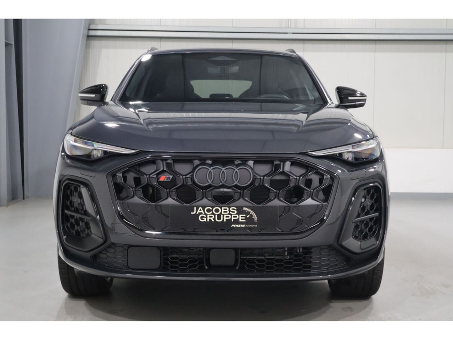 Bild über Audi SQ5 Sportback edition one mit Akzenten mythosschwarz TFSI 270 kW S tronic - für weitere Informationen kontaktieren Sie den Audi Partner