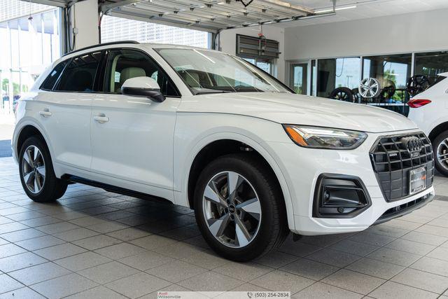 2024 Audi Q5 40 Premium Plus's photo