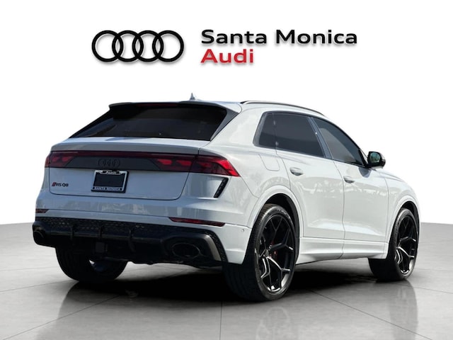 2026 Audi RS Q8 SUV performance