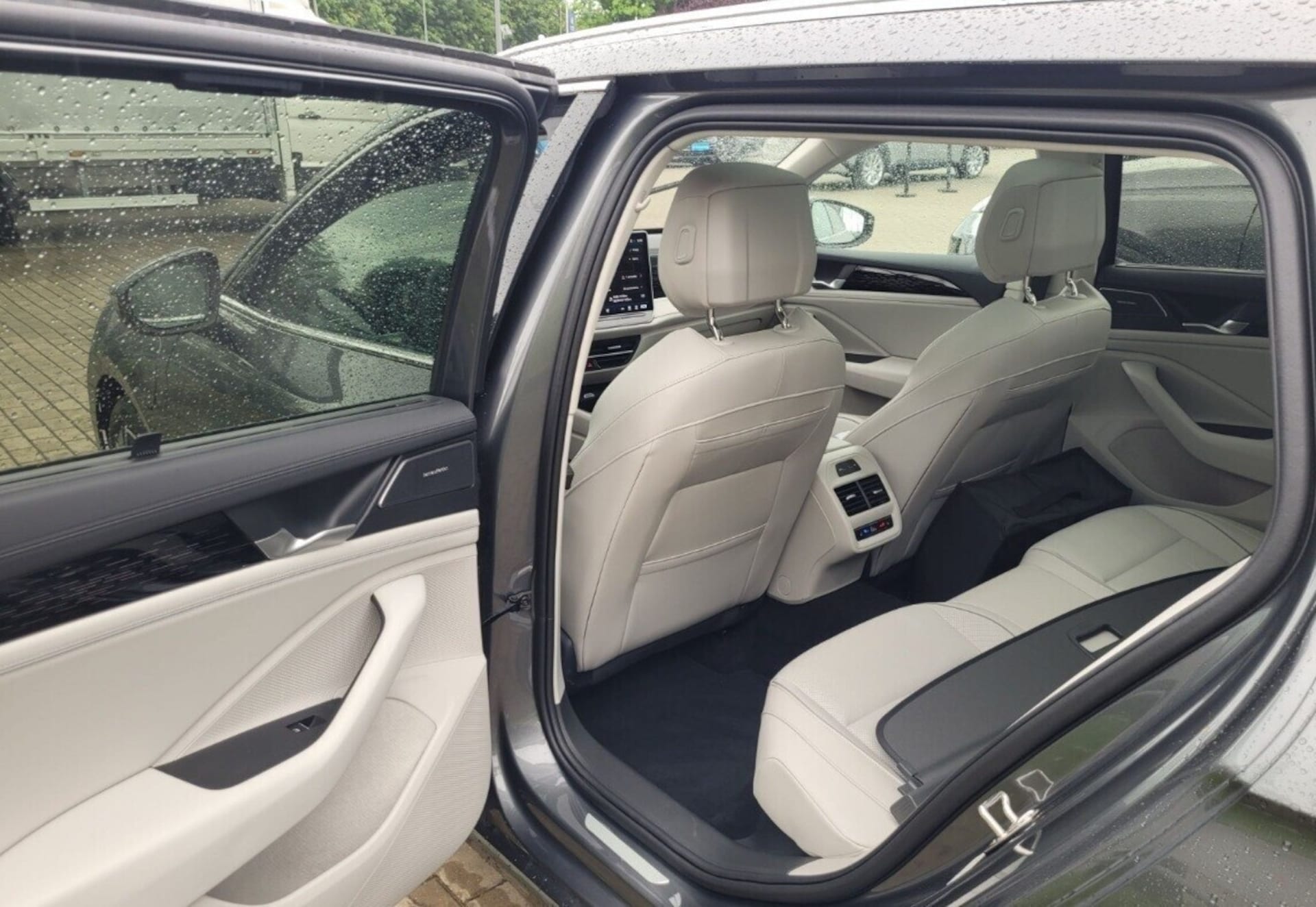 Volkswagen Passat Elegance