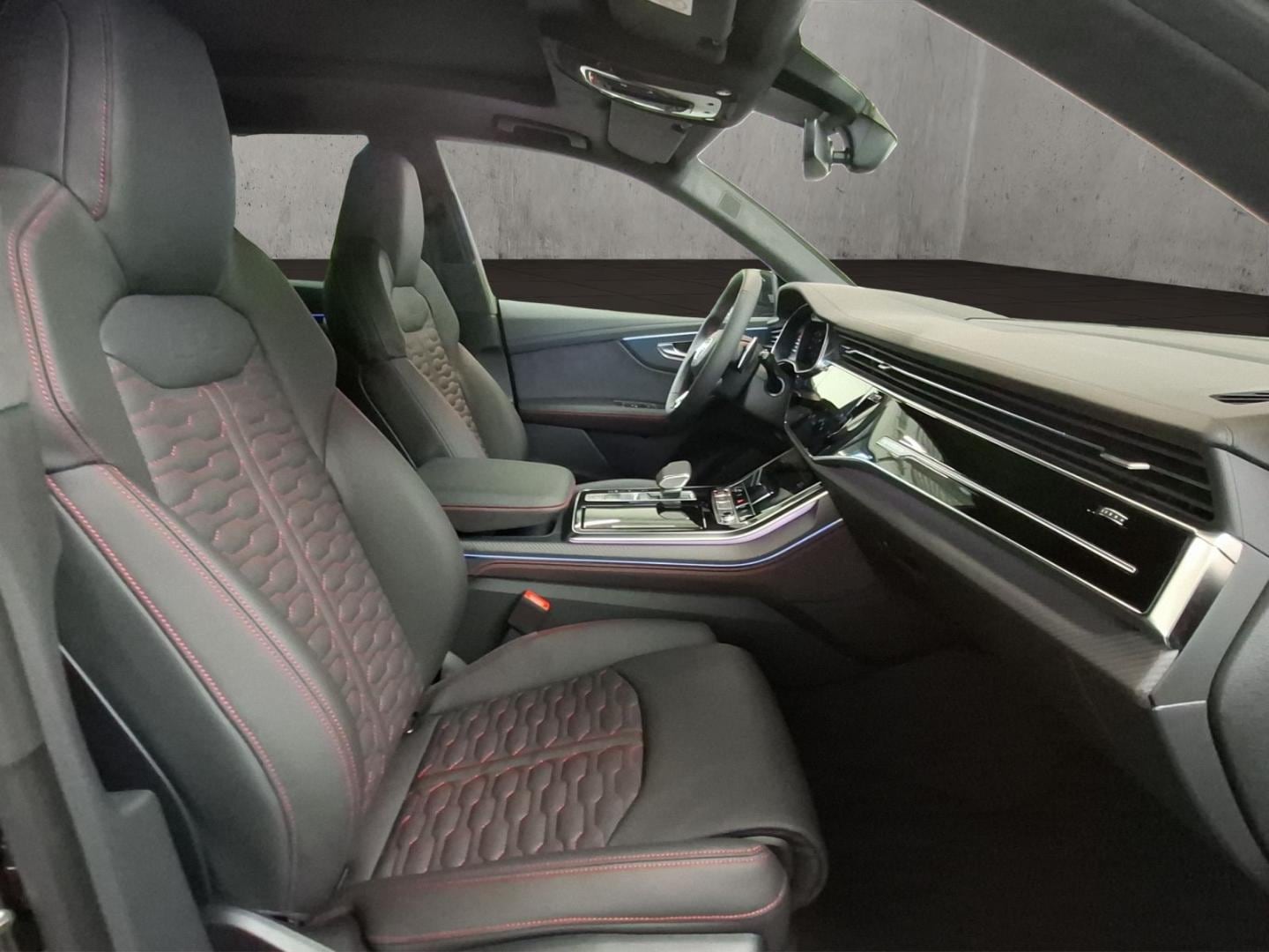Bild über Audi RS Q8 SUV TFSI quattro 471 kW tiptronic - für weitere Informationen kontaktieren Sie den Audi Partner
