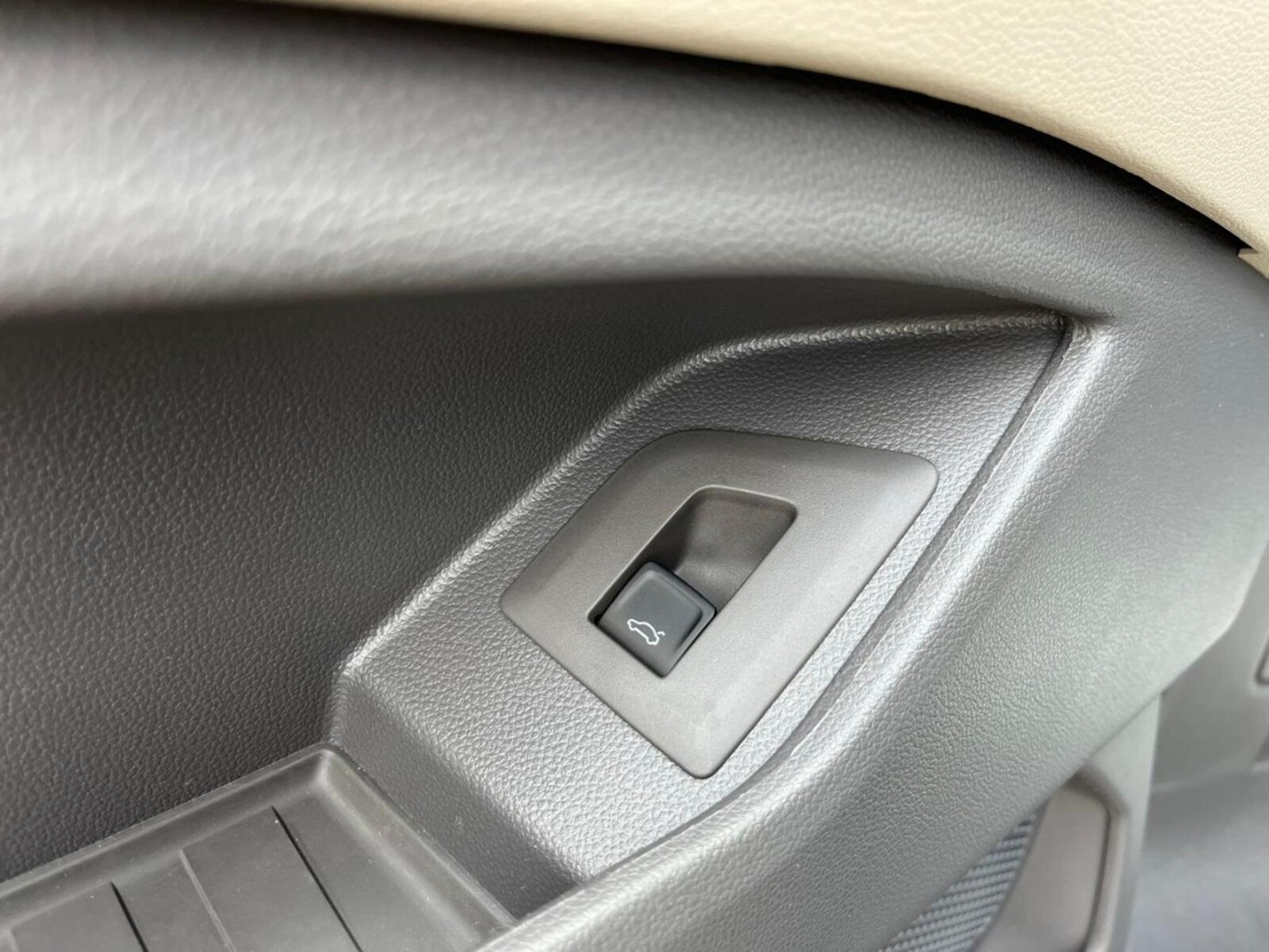 Volkswagen Multivan Langversion – Bild 11