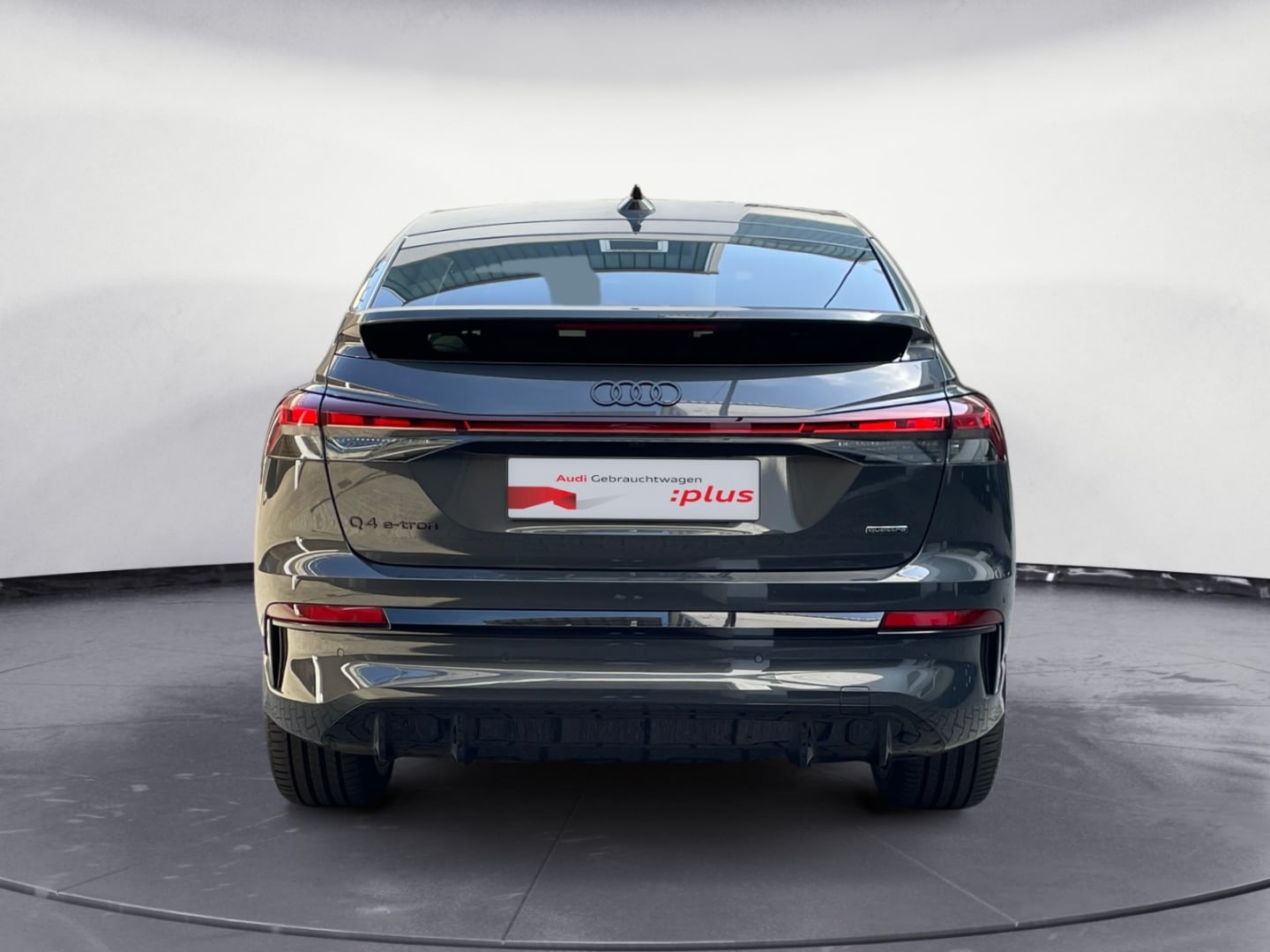 Bild über Audi Q4 Sportback e-tron e-tron quattro 220 kW - für weitere Informationen kontaktieren Sie den Audi Partner