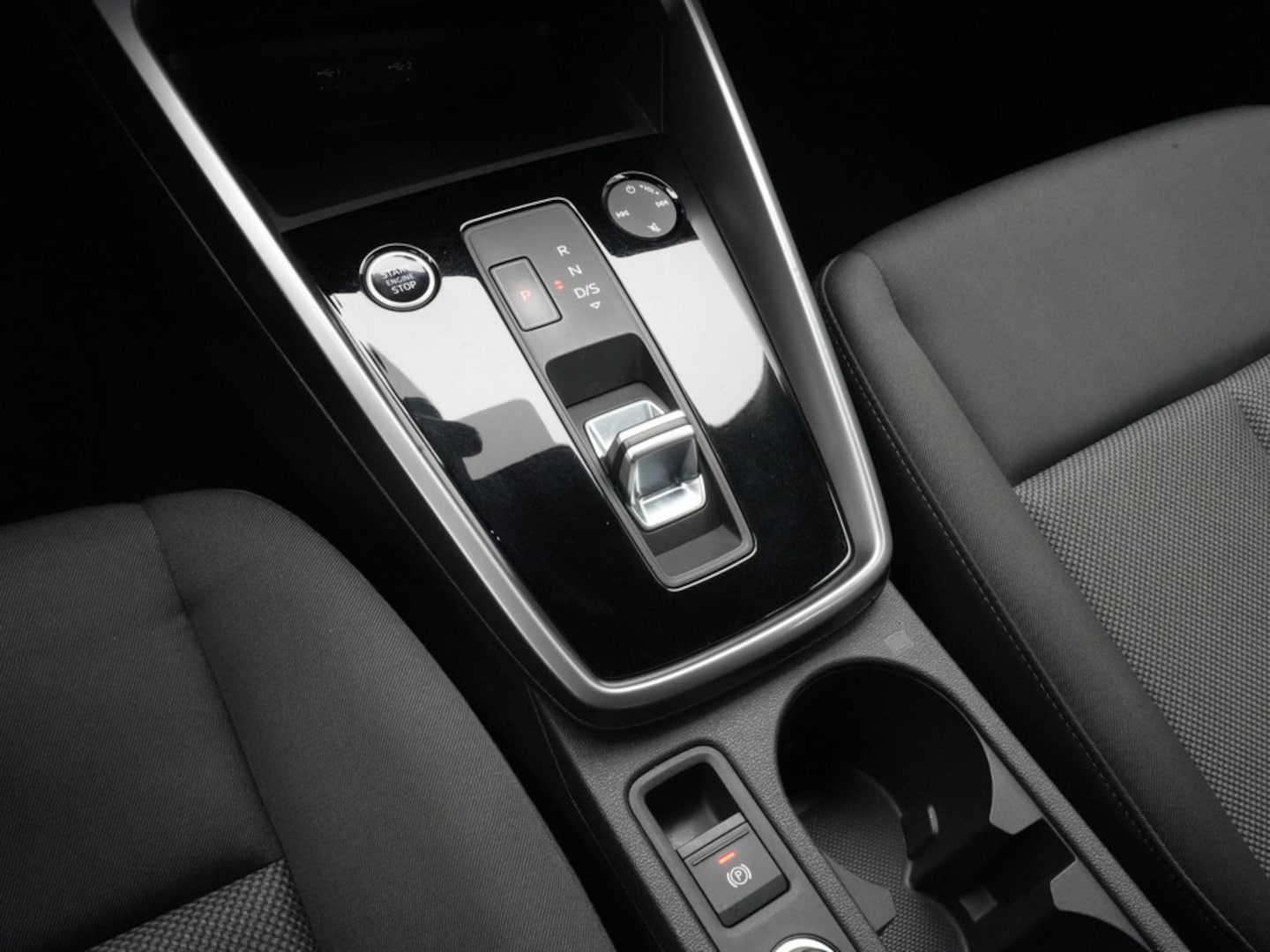 Bild über Audi A3 Sportback TFSI e 40 TFSI e S tronic - für weitere Informationen kontaktieren Sie den Audi Partner