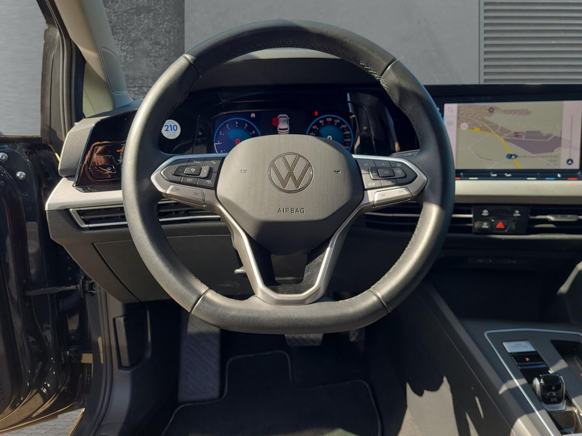 Volkswagen Golf Life