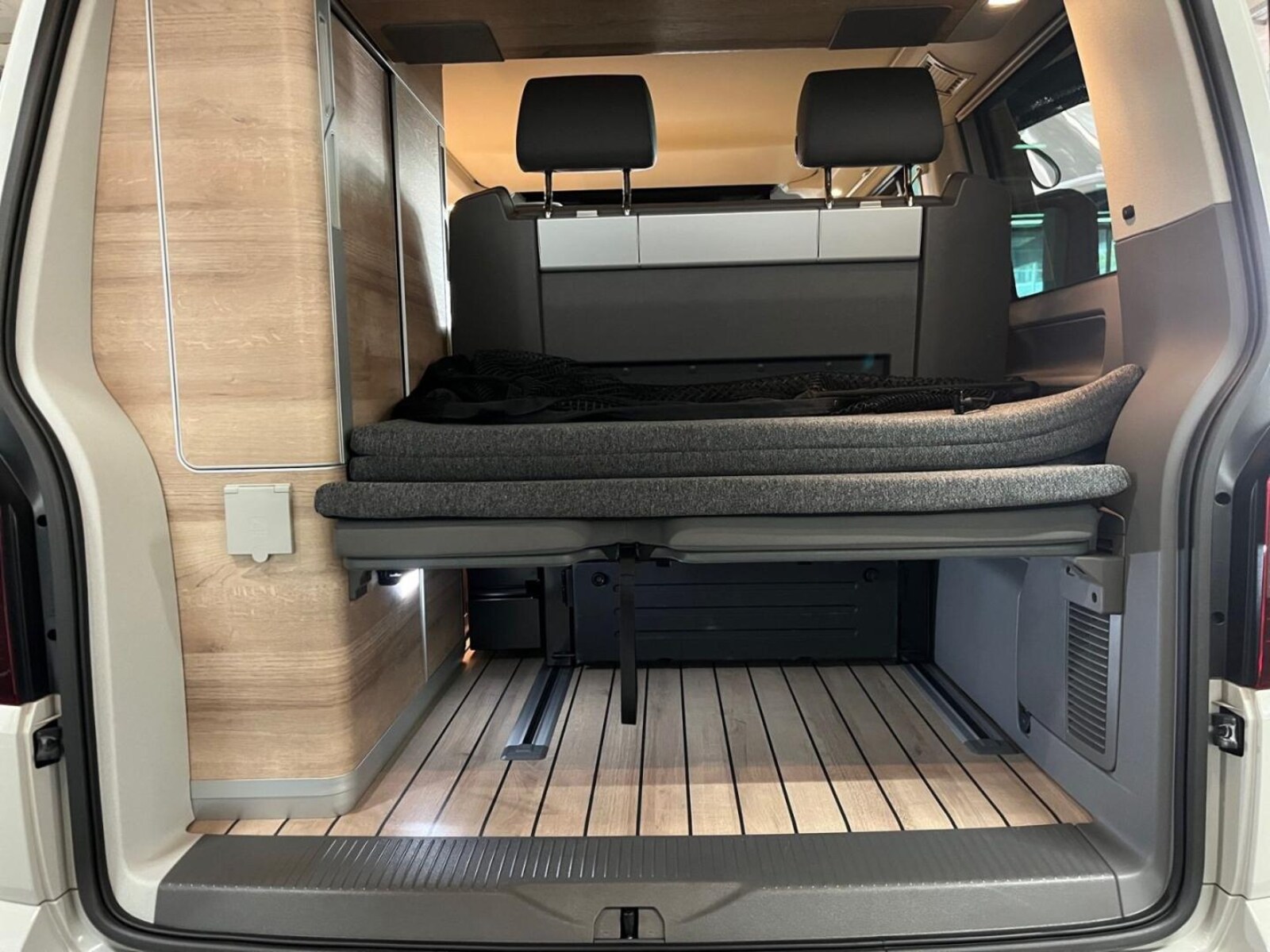 Volkswagen T6.1 California – Bild 12