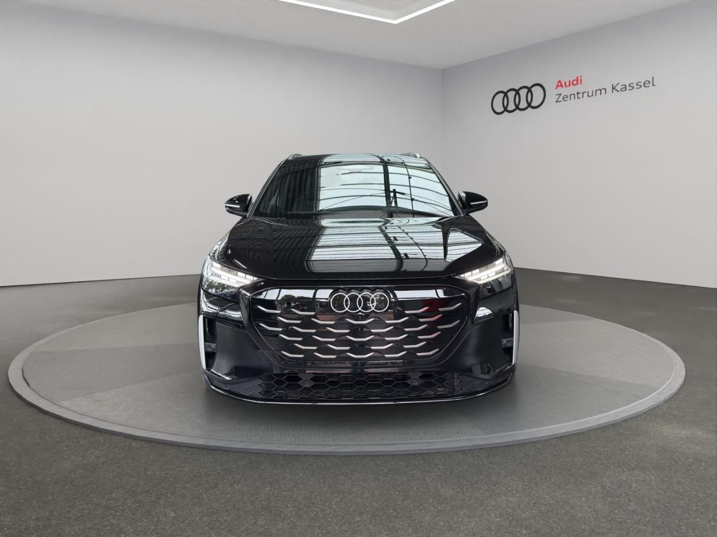 Bild über Audi Q4 SUV e-tron e-tron performance 210 kW - für weitere Informationen kontaktieren Sie den Audi Partner
