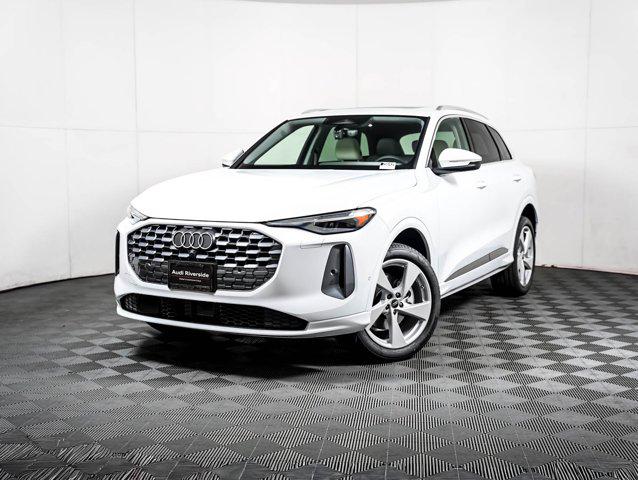 2026 Audi Q5 Premium Plus quattro's photo