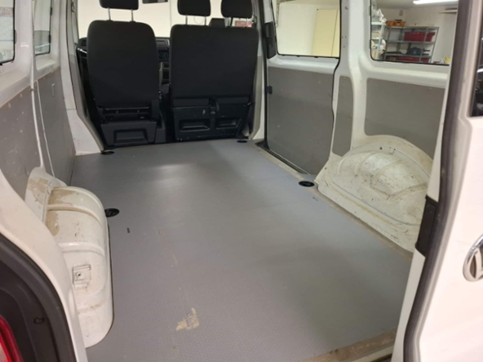 Volkswagen T6 Transporter Kombi kurzer Radstand
