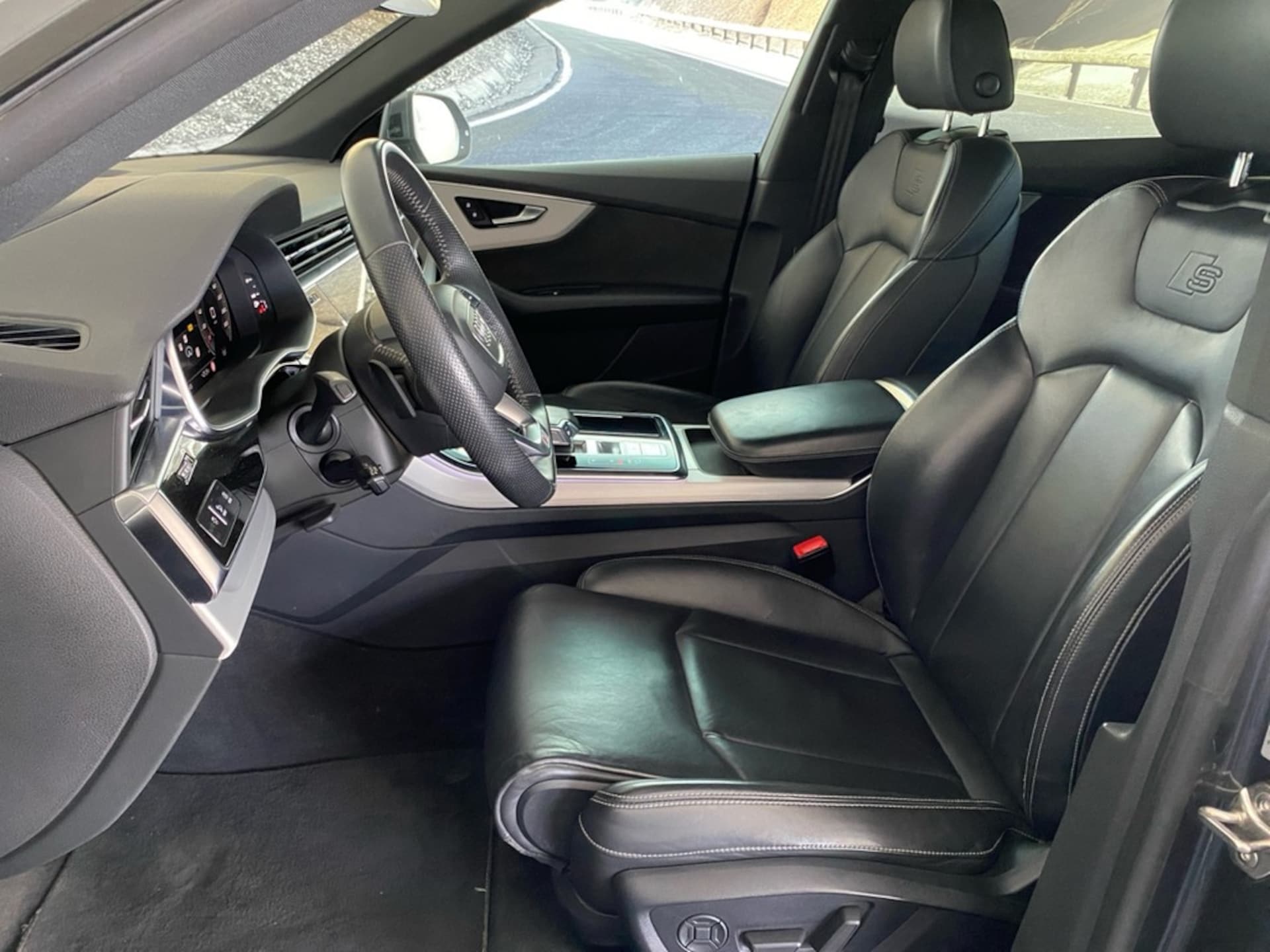 Audi SQ8 SUV
