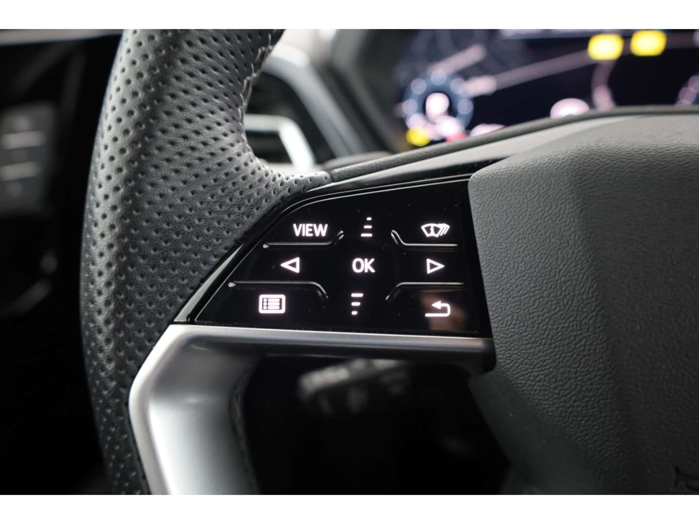 Bild über Audi Q4 e-tron 45 e-tron quattro - für weitere Informationen kontaktieren Sie den Audi Partner
