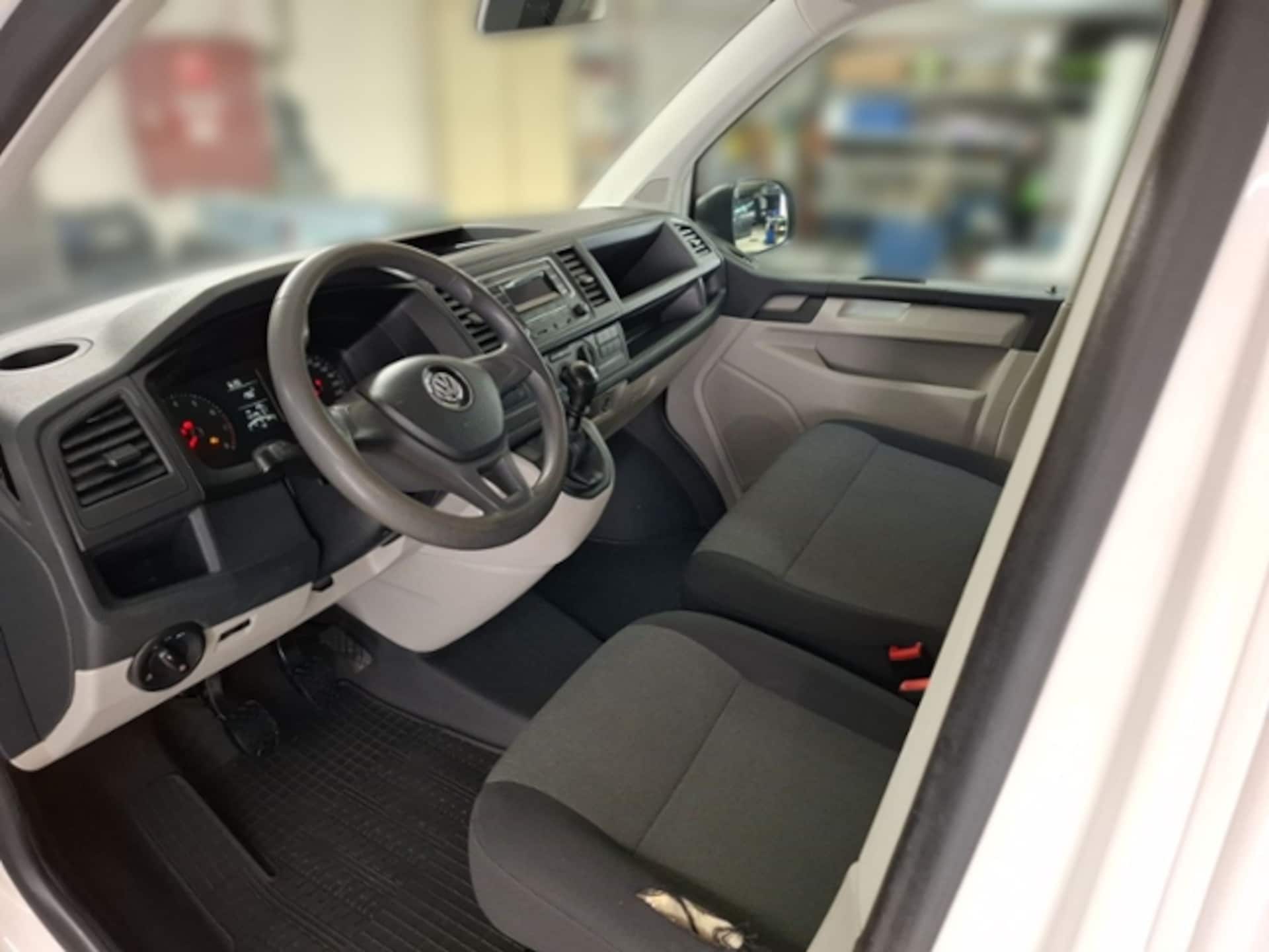 Volkswagen T6 Transporter Kombi kurzer Radstand