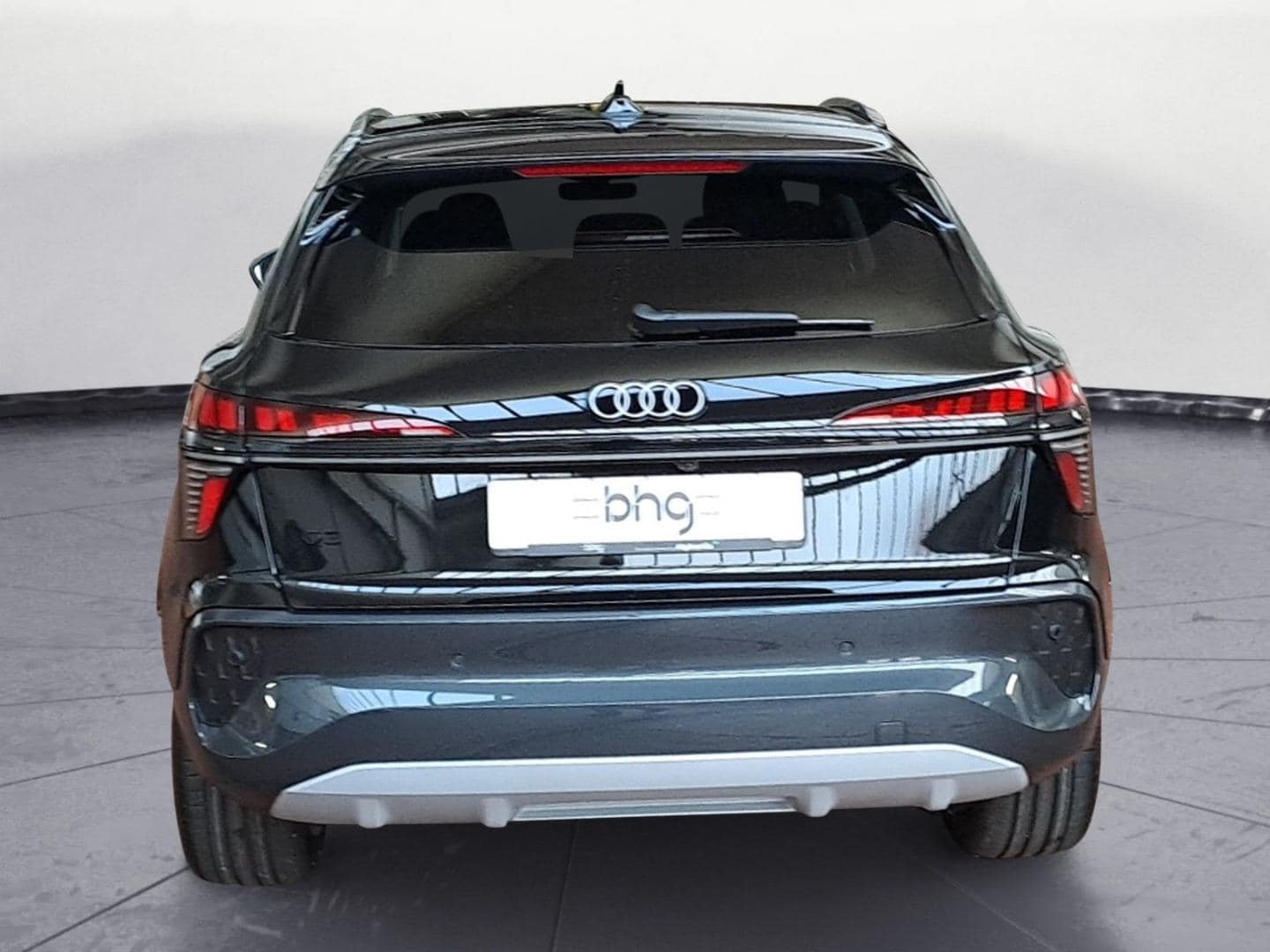 Bild über Audi Q3 SUV TFSI 110 kW S tronic - für weitere Informationen kontaktieren Sie den Audi Partner