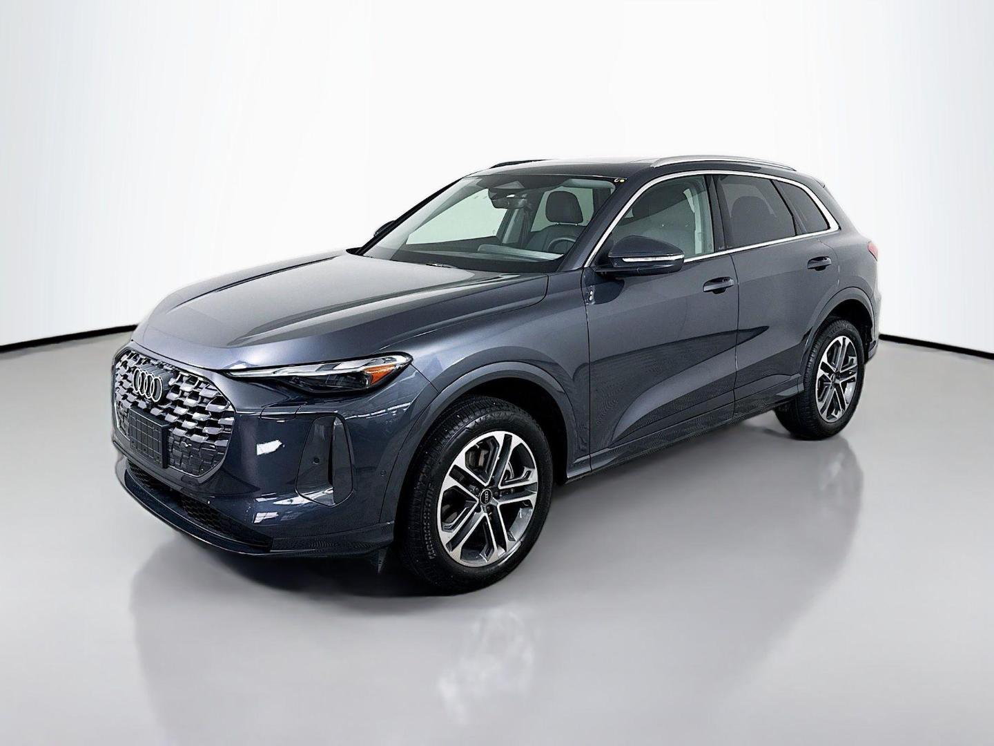 2025 Audi Q5 40 Premium's photo