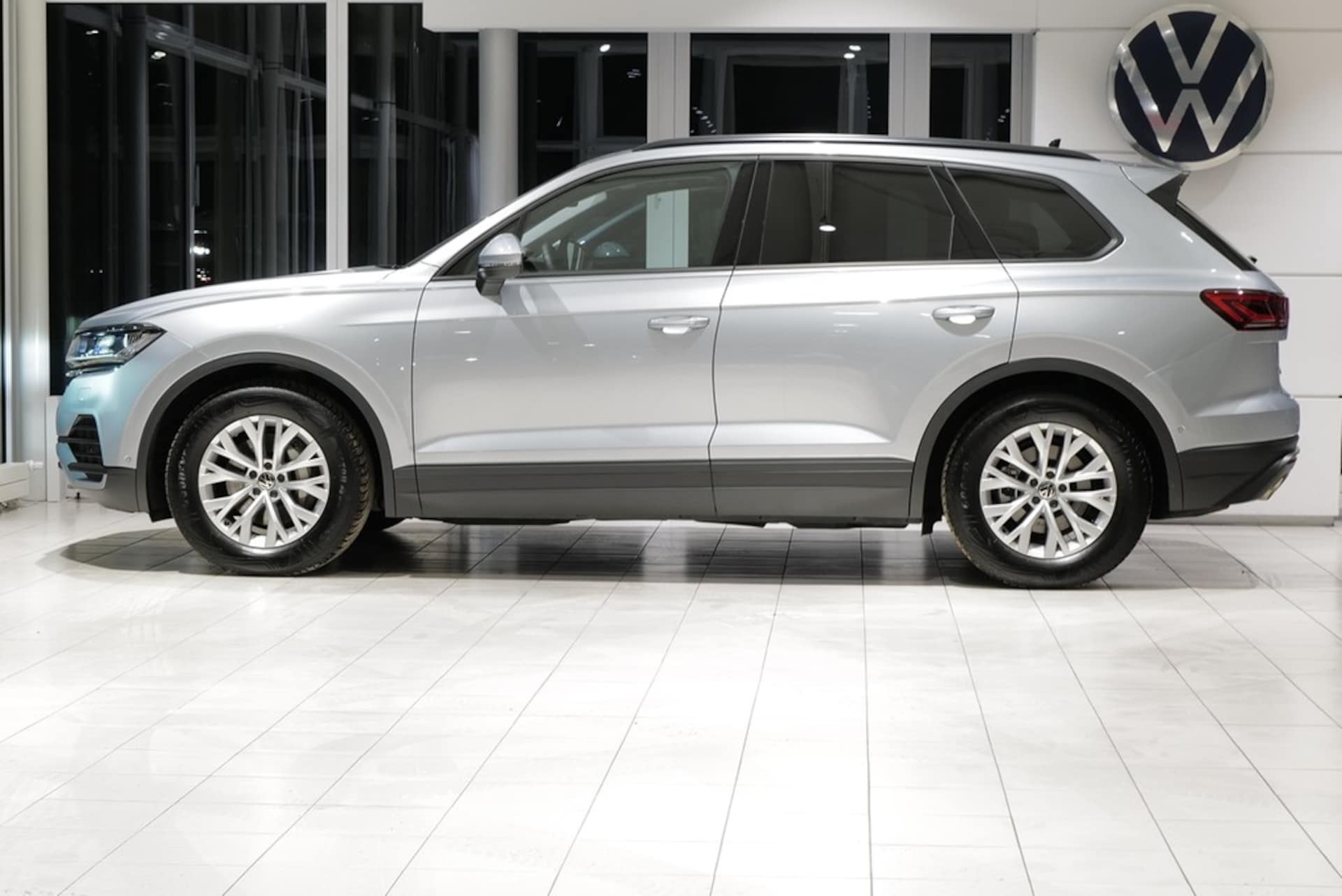 Volkswagen Touareg Basis-Modell