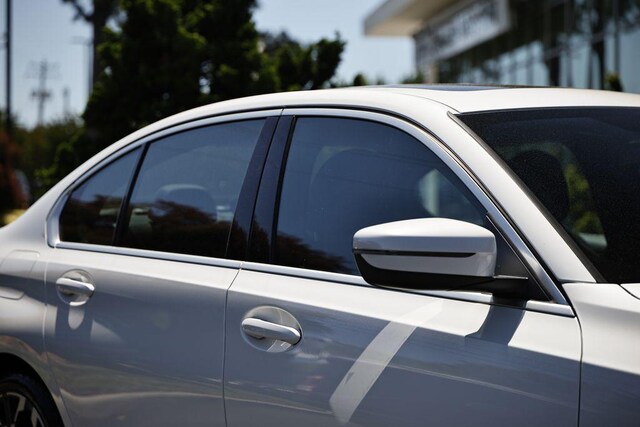2026 BMW 330i