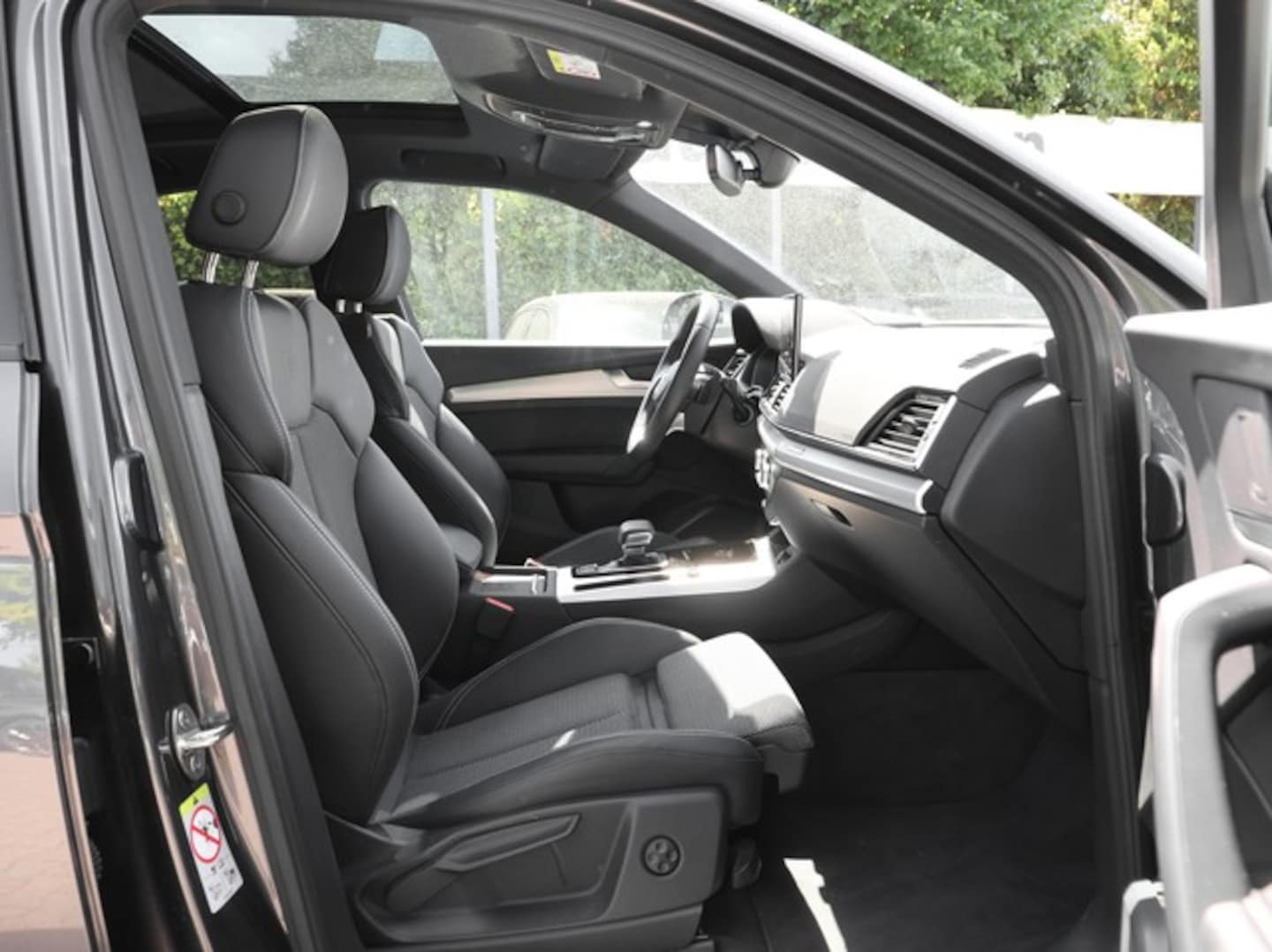 Bild über Audi Q5 Sportback 40 TDI quattro S tronic - für weitere Informationen kontaktieren Sie den Audi Partner