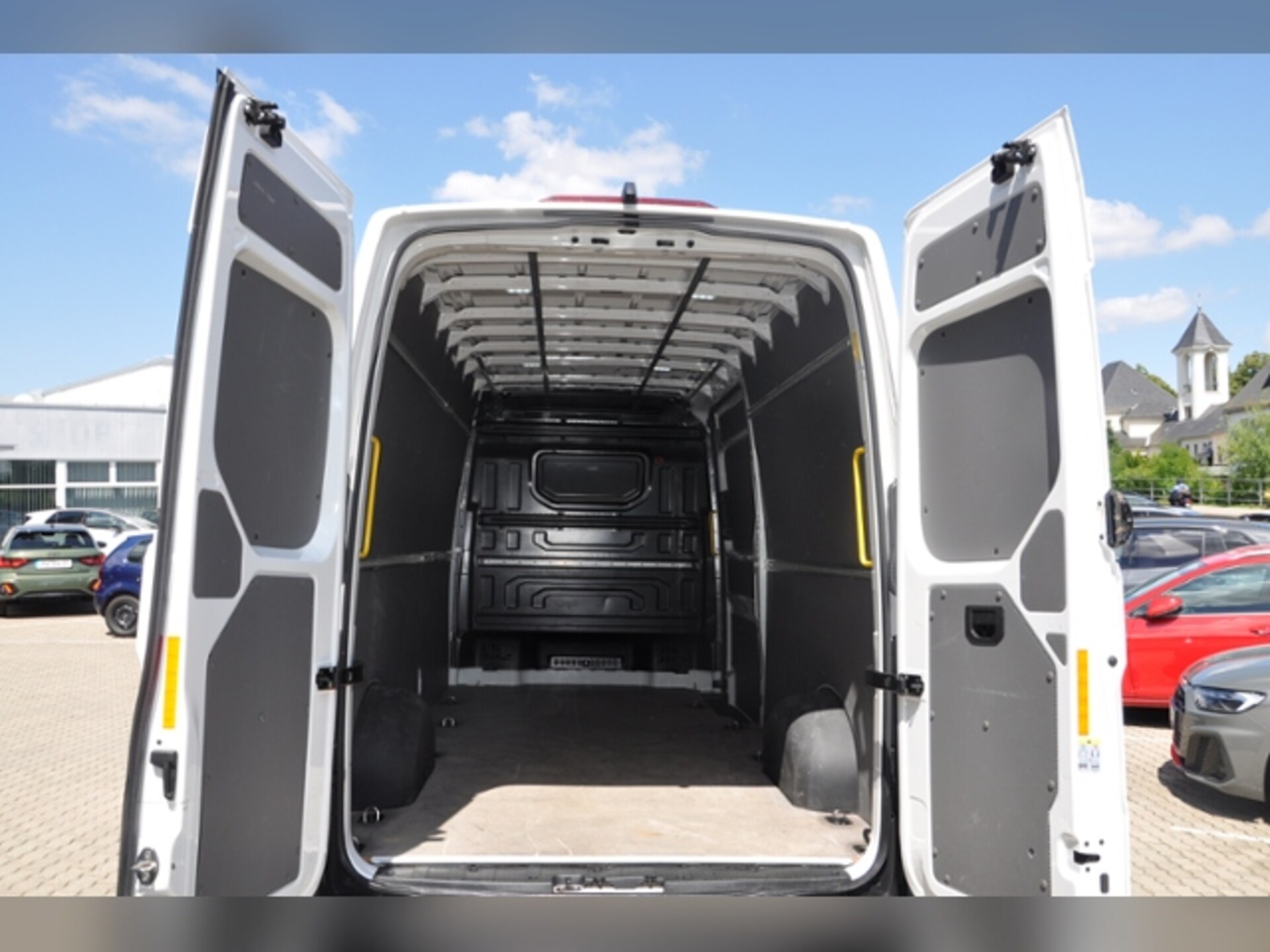 Volkswagen Crafter Kasten langer Radstand