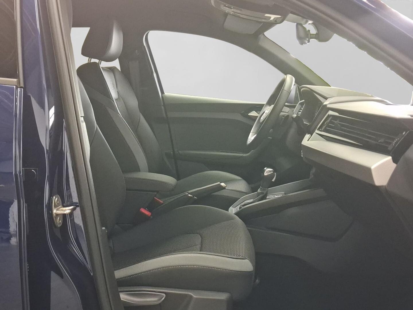 Bild über Audi A1 Sportback S line 30 TFSI S tronic - für weitere Informationen kontaktieren Sie den Audi Partner