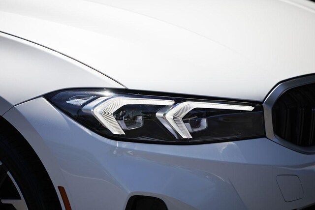 2026 BMW 330i