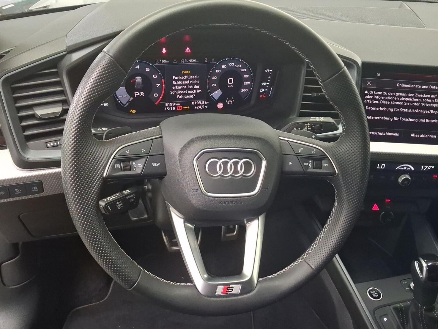 Bild über Audi A1 Sportback S line 30 TFSI S tronic - für weitere Informationen kontaktieren Sie den Audi Partner