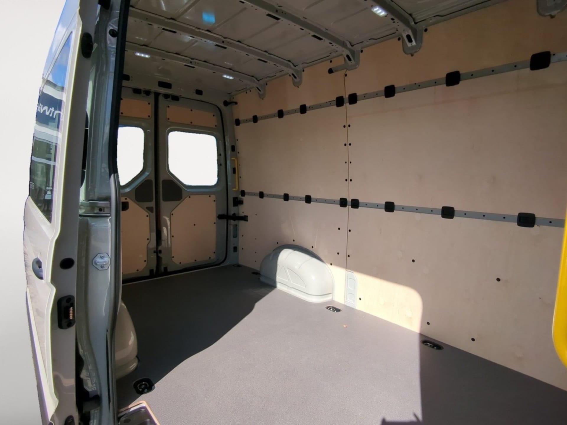 Volkswagen Crafter Kasten mittlerer Radstand