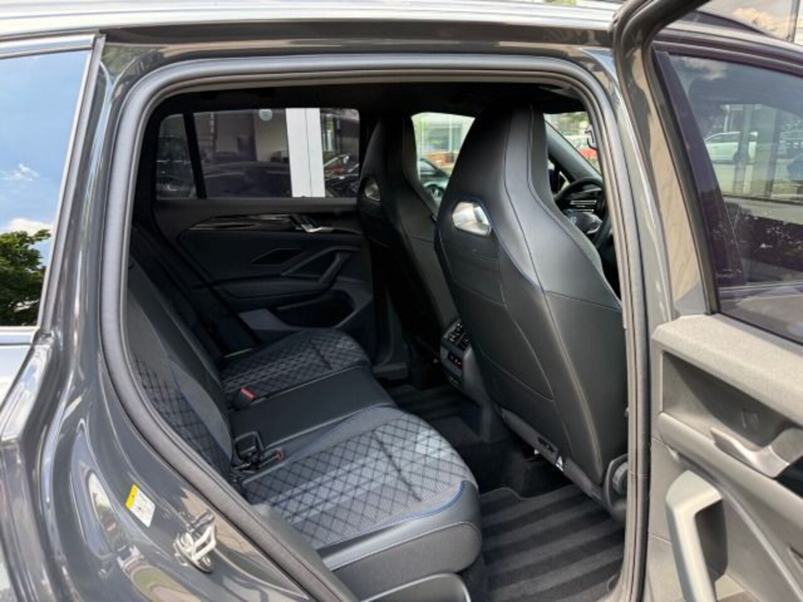 Volkswagen Tiguan – Bild 14