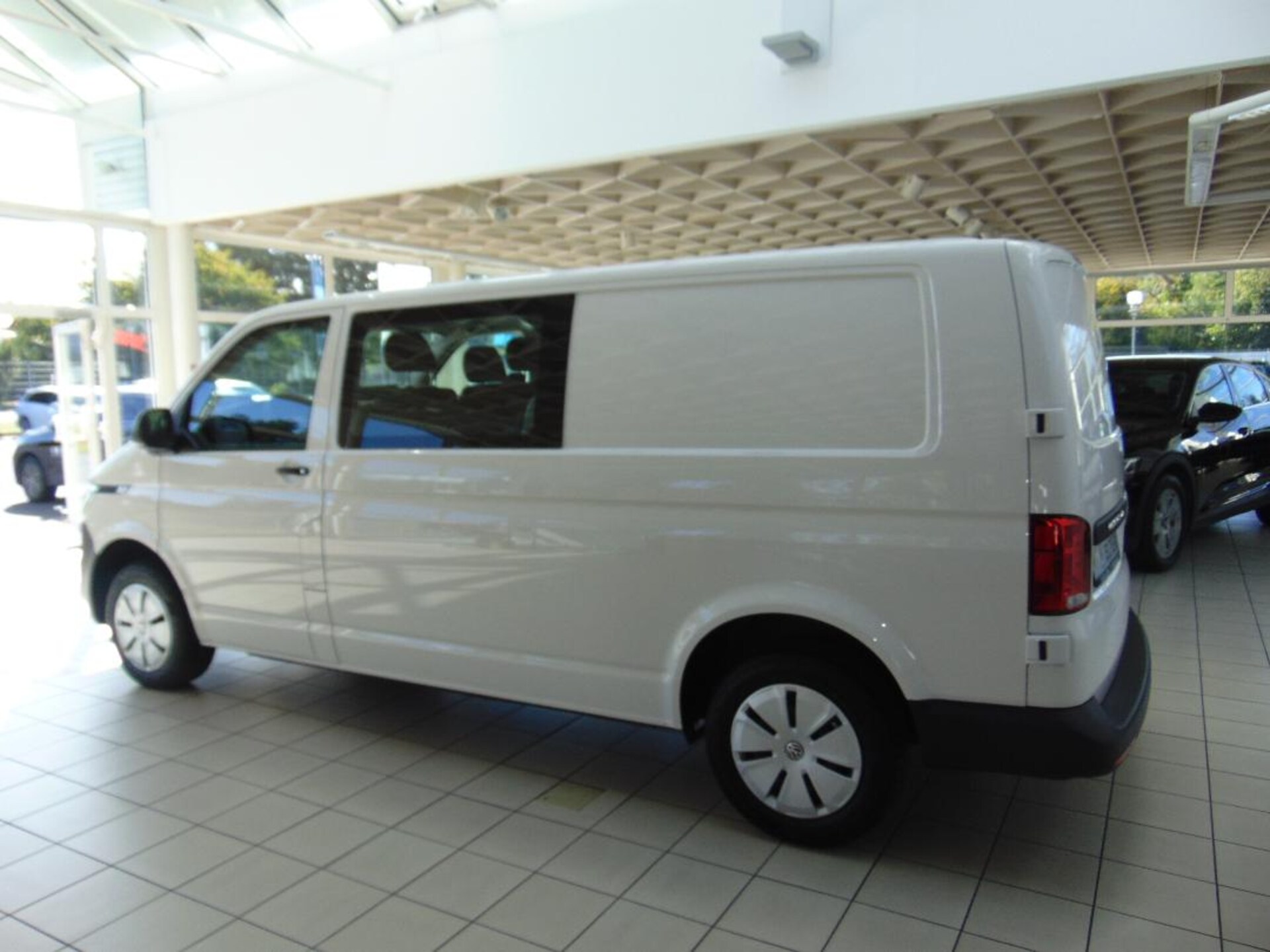 Volkswagen T6.1 Transporter Kasten langer Radstand