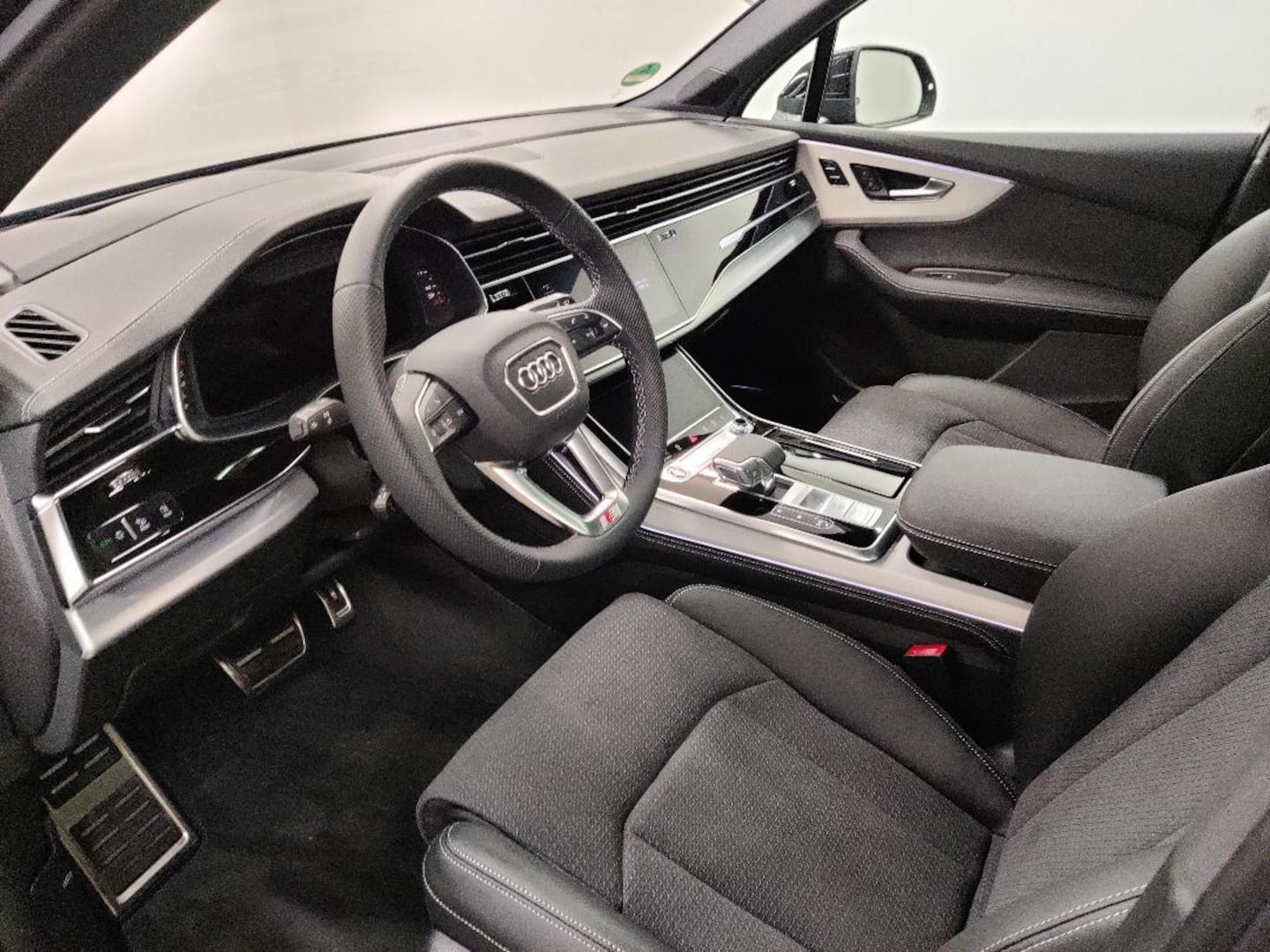 Bild über Audi Q7 SUV S line business TDI quattro 210 kW tiptronic - für weitere Informationen kontaktieren Sie den Audi Partner