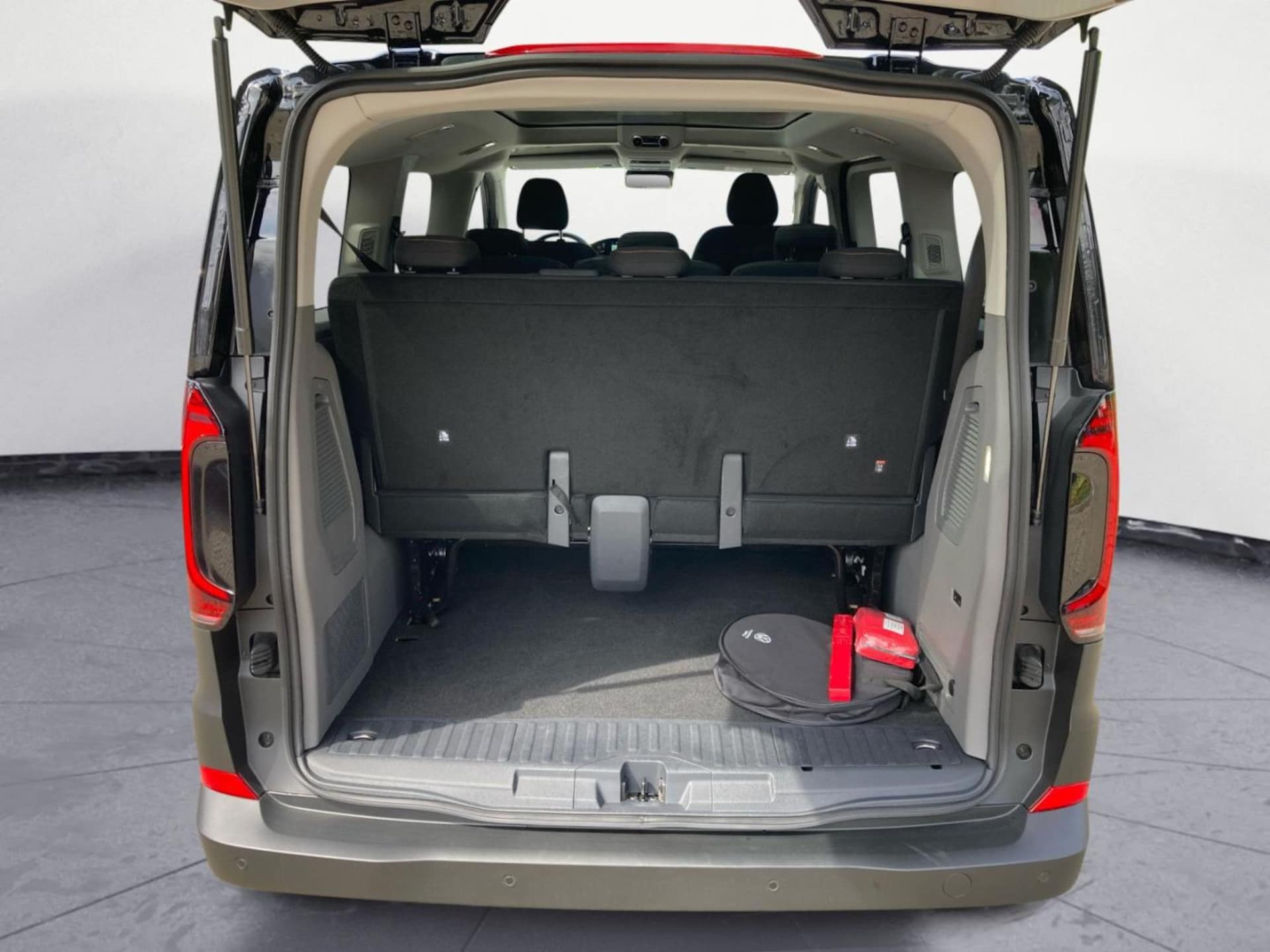 Volkswagen e-Caravelle Life