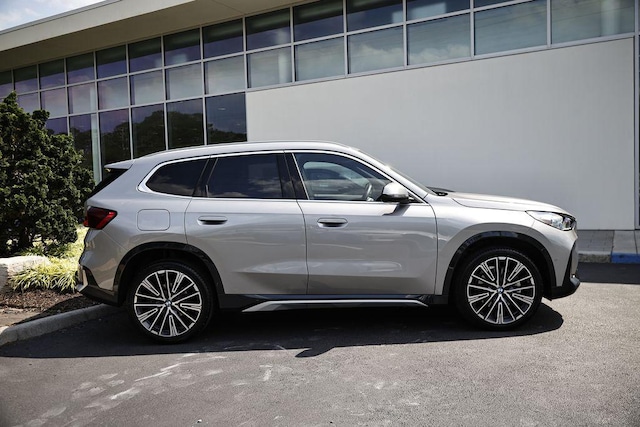2025 BMW X1