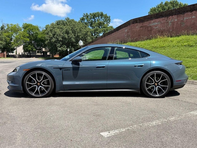 2025 Porsche Taycan