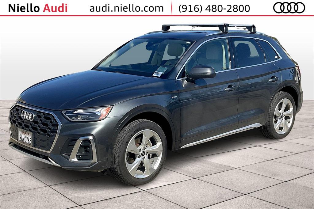 2022 Audi Q5 45 Premium Plus's photo